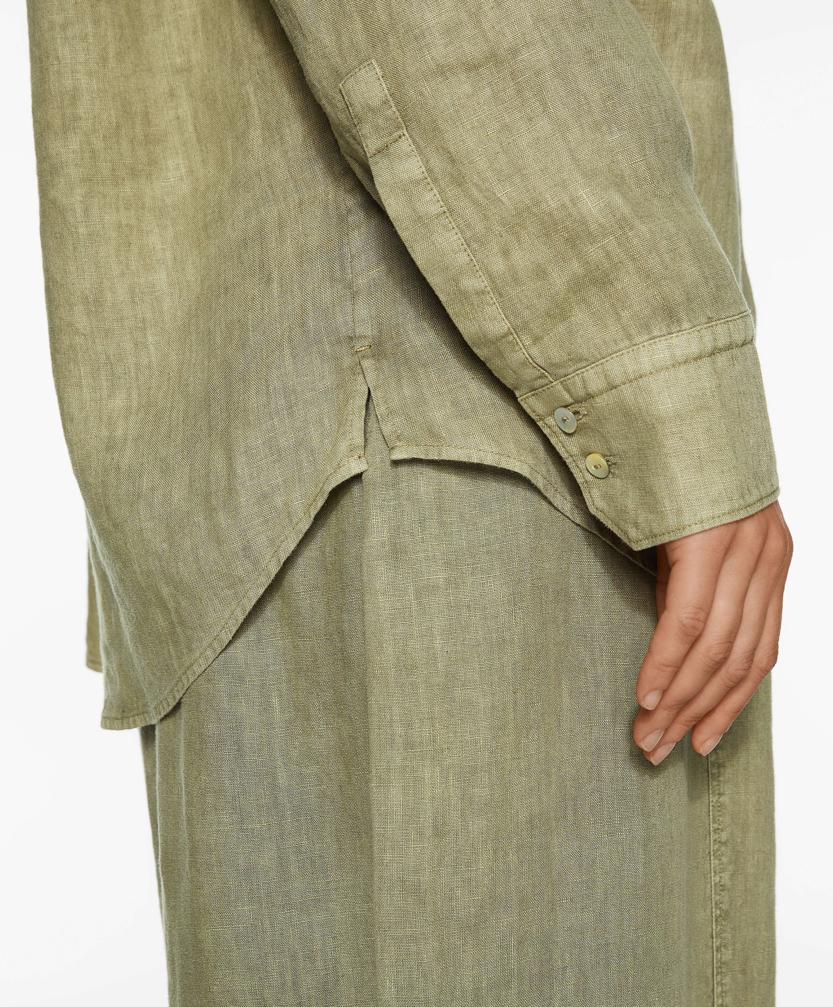 100% linen long-sleeved shirt