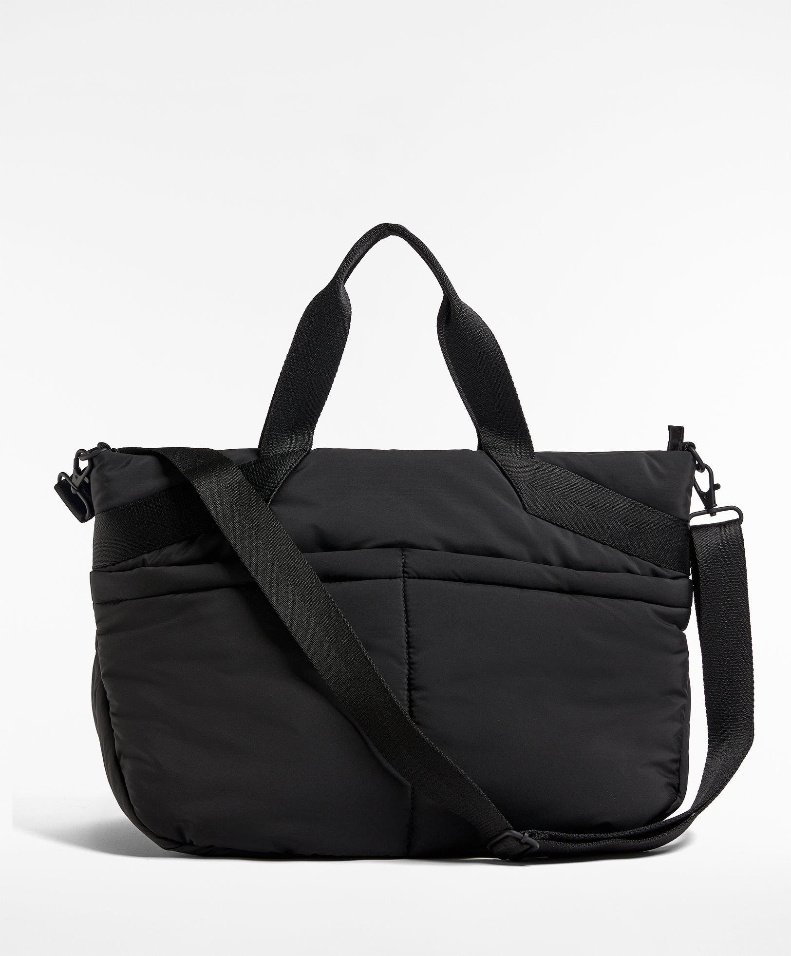 Front pocket sports bag
