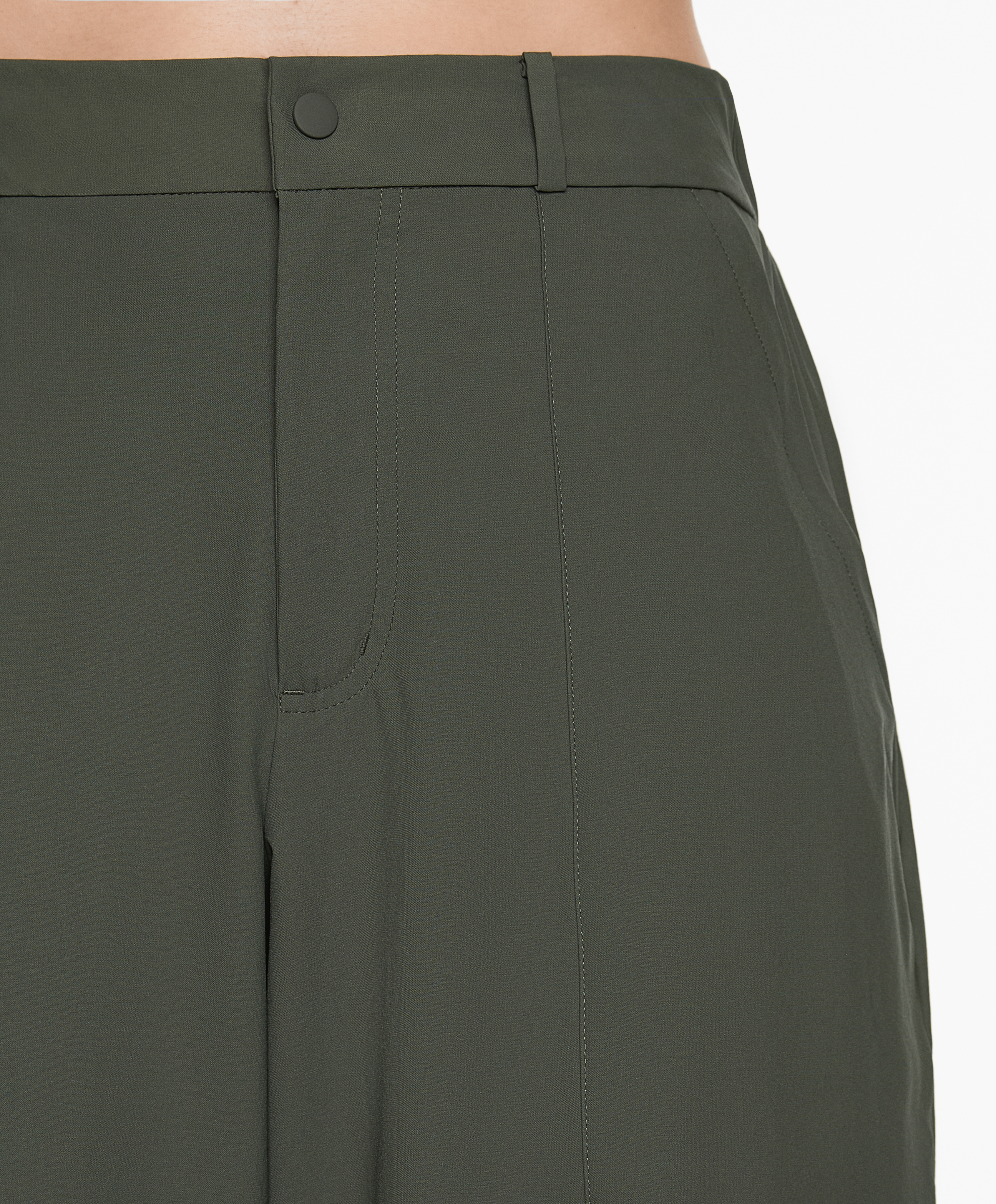Wide-leg cargo trousers