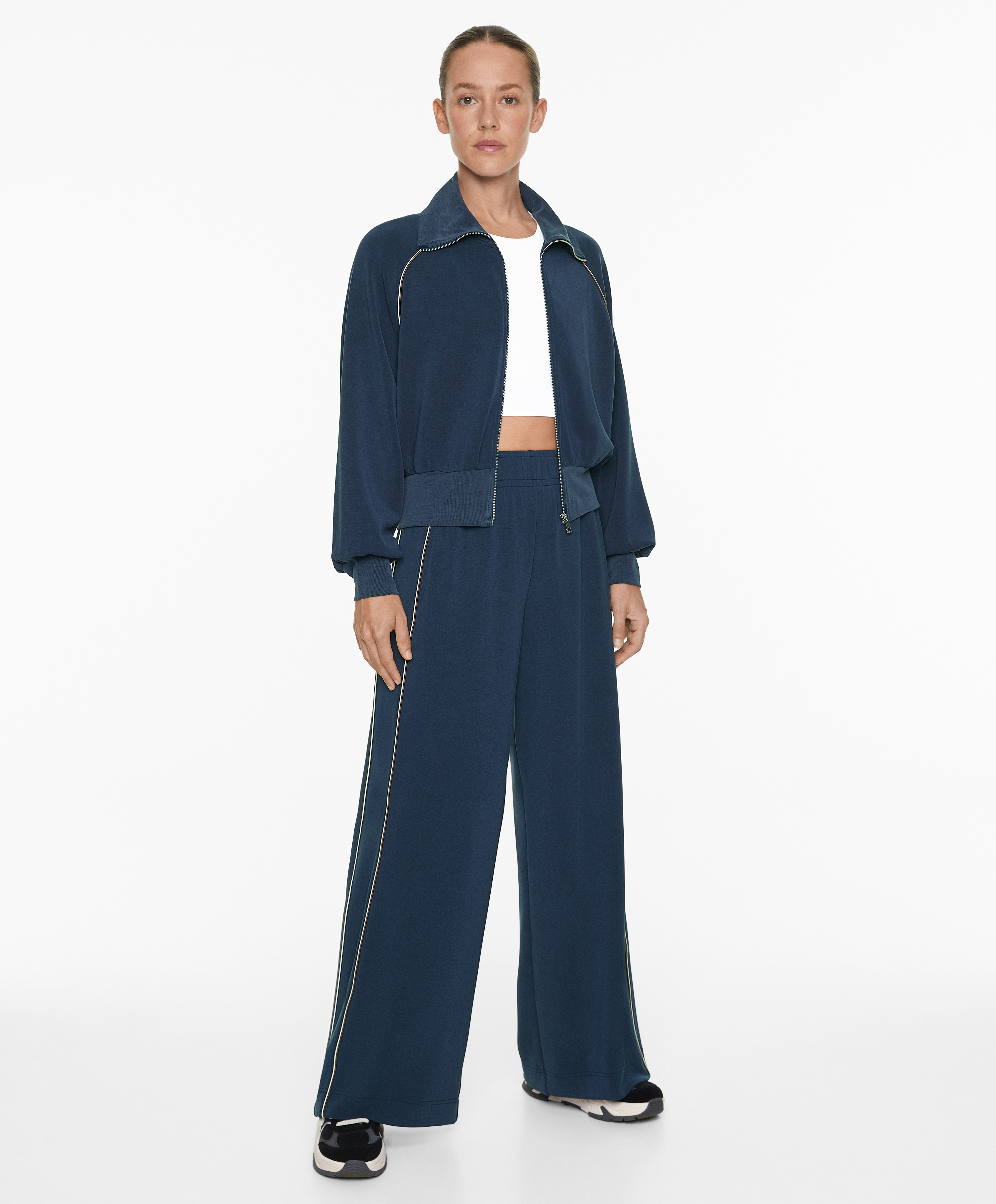 Straight-leg trousers with modal and piping