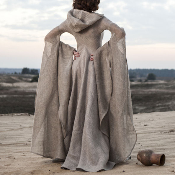 Retro Mid World Large Skirt Hooded Maxi Dress