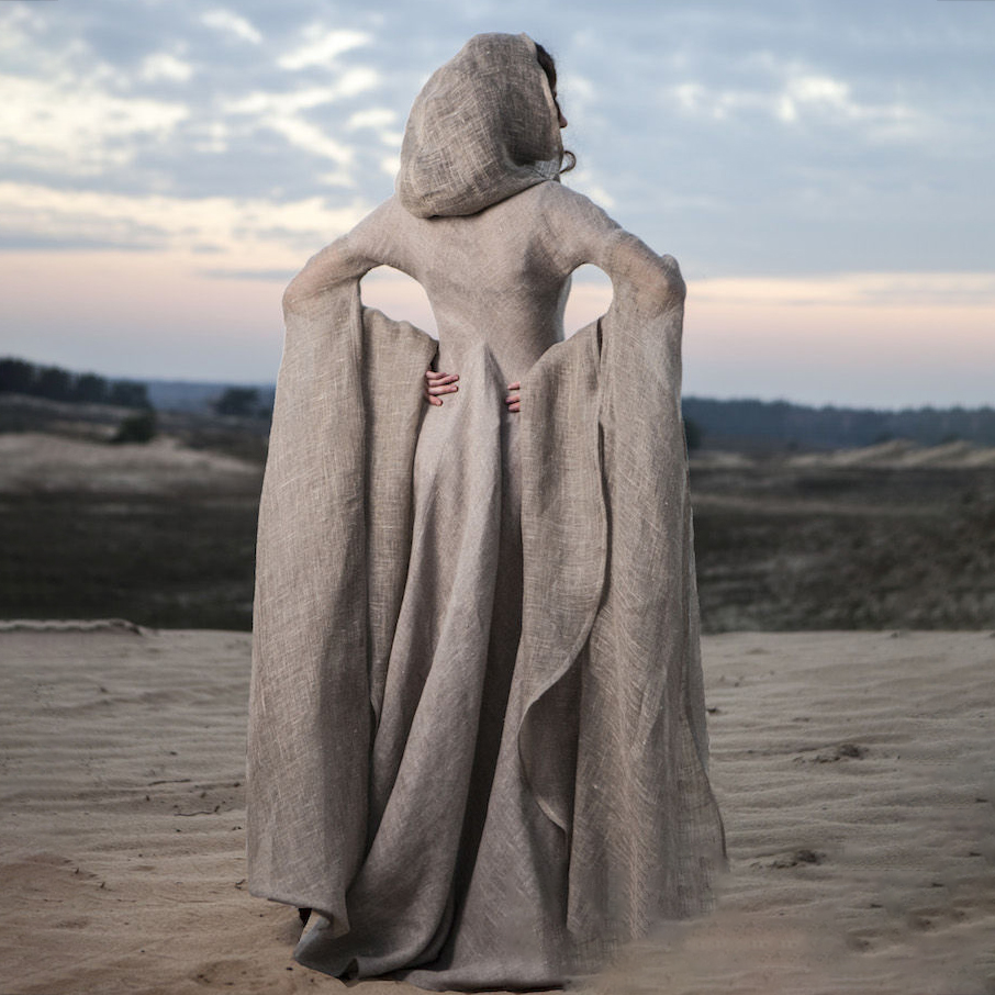 Retro Mid World Large Skirt Hooded Maxi Dress