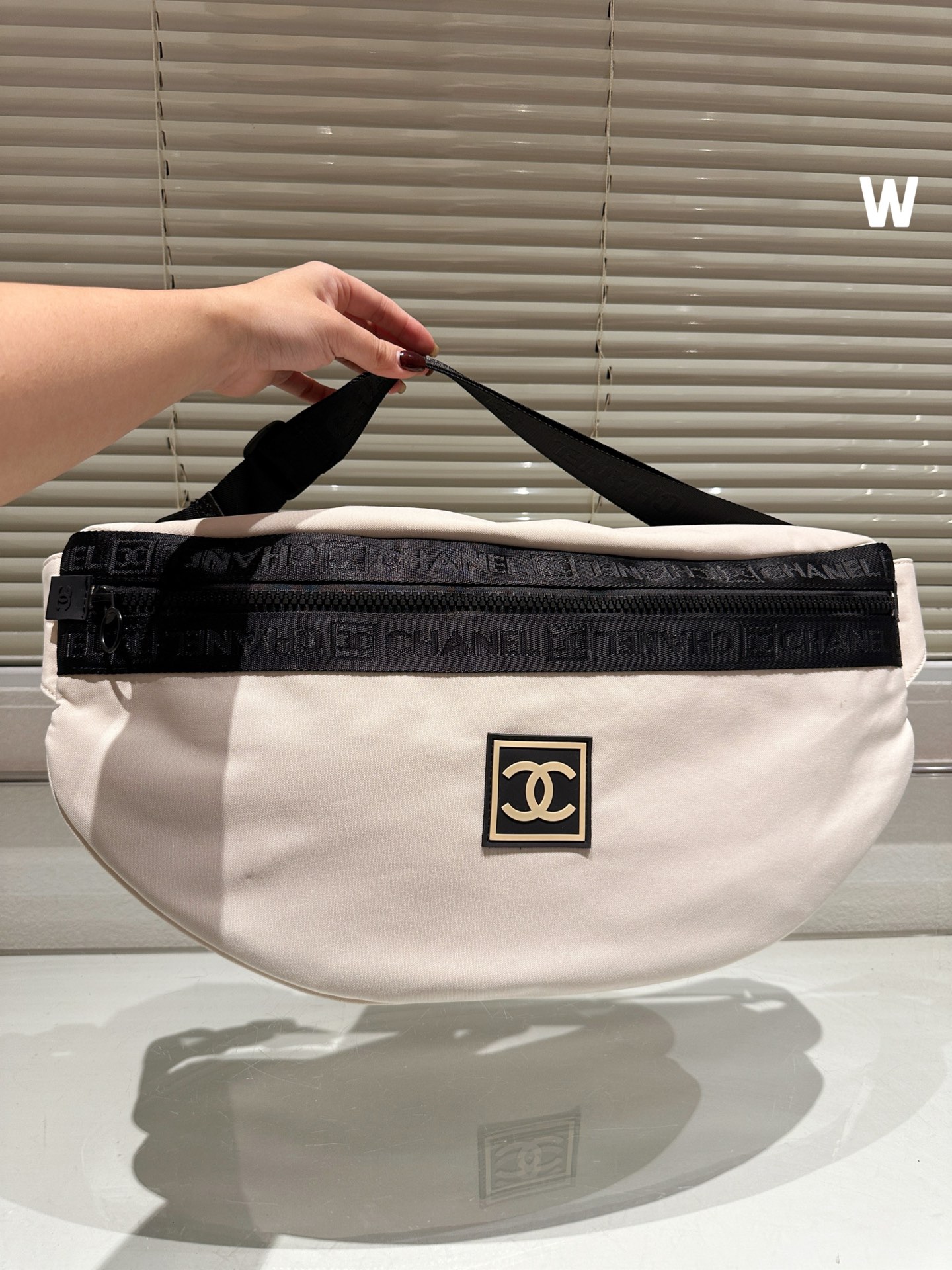 CHANEL-Treasure-Level Vintage Waist Bag and Chest Bag