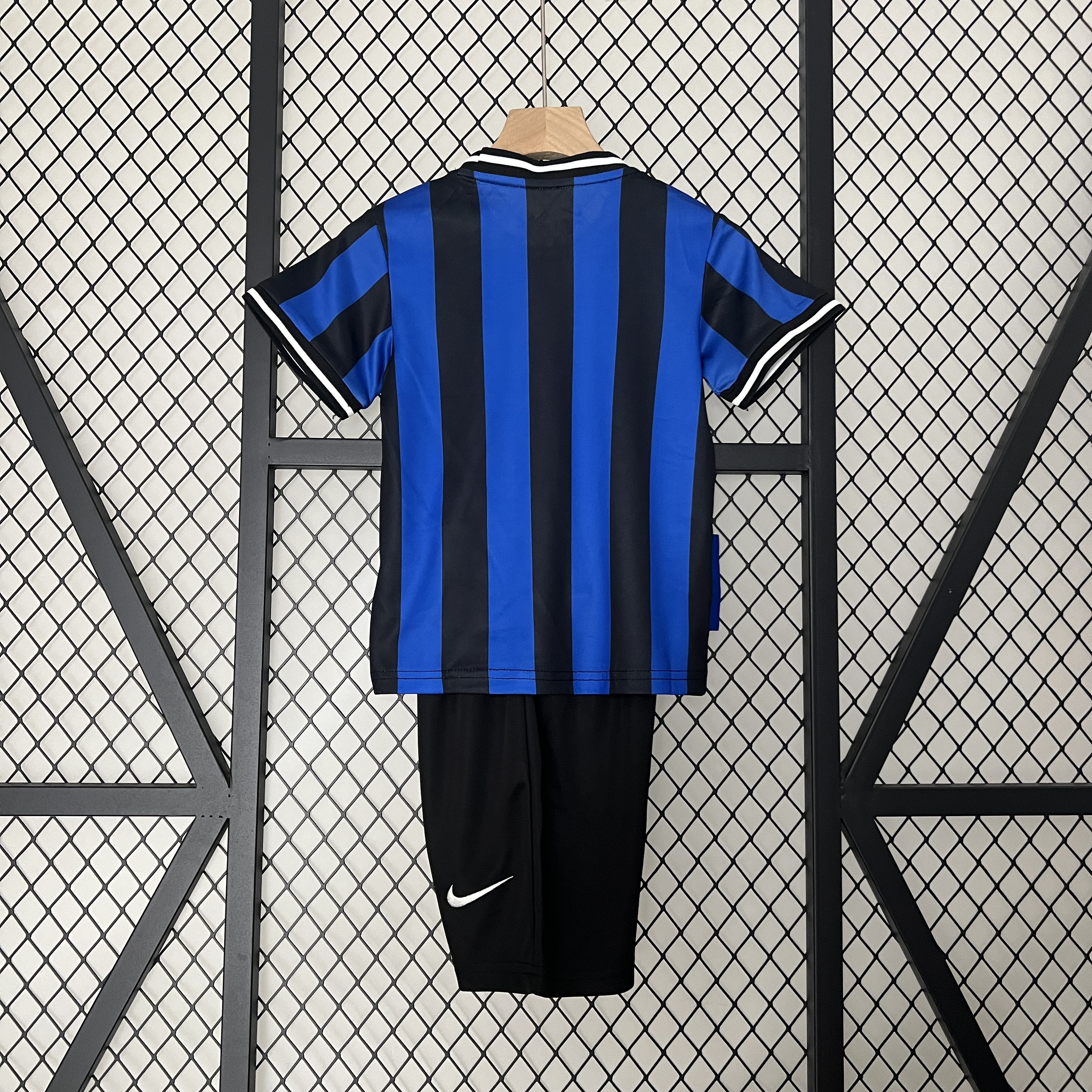 Retro Inter Milan 09-10 Home Stadium Kids Kit - SOCCERDEALSHOP