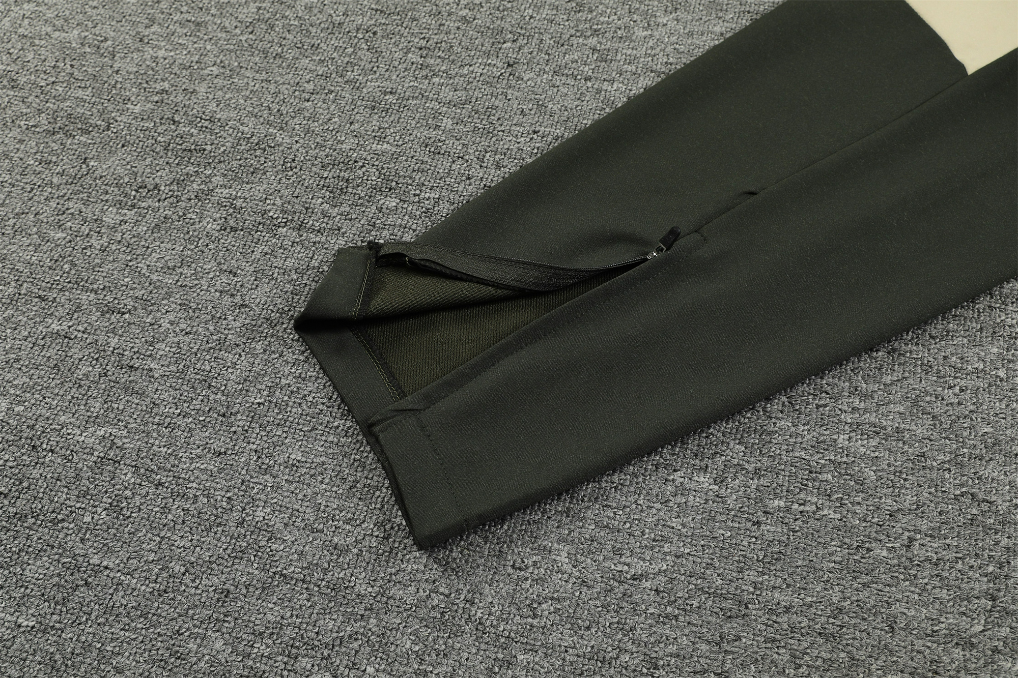 B.A.R.S.A 23-24 Men's Training Hoodie + Pants - SOCCERDEALSHOP