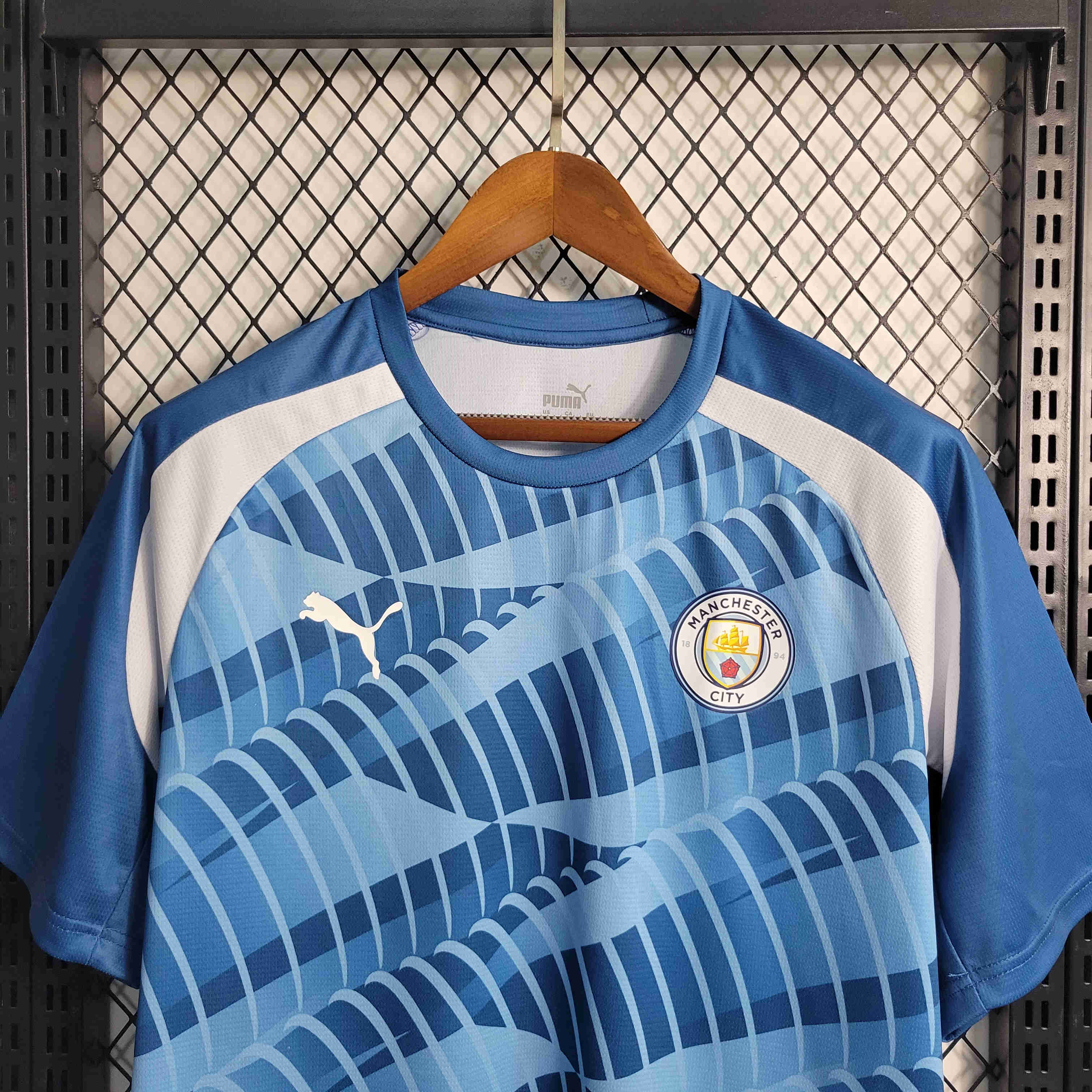 Manchester City 23/24 Training Jersey - Fans Version - SOCCERDEALSHOP
