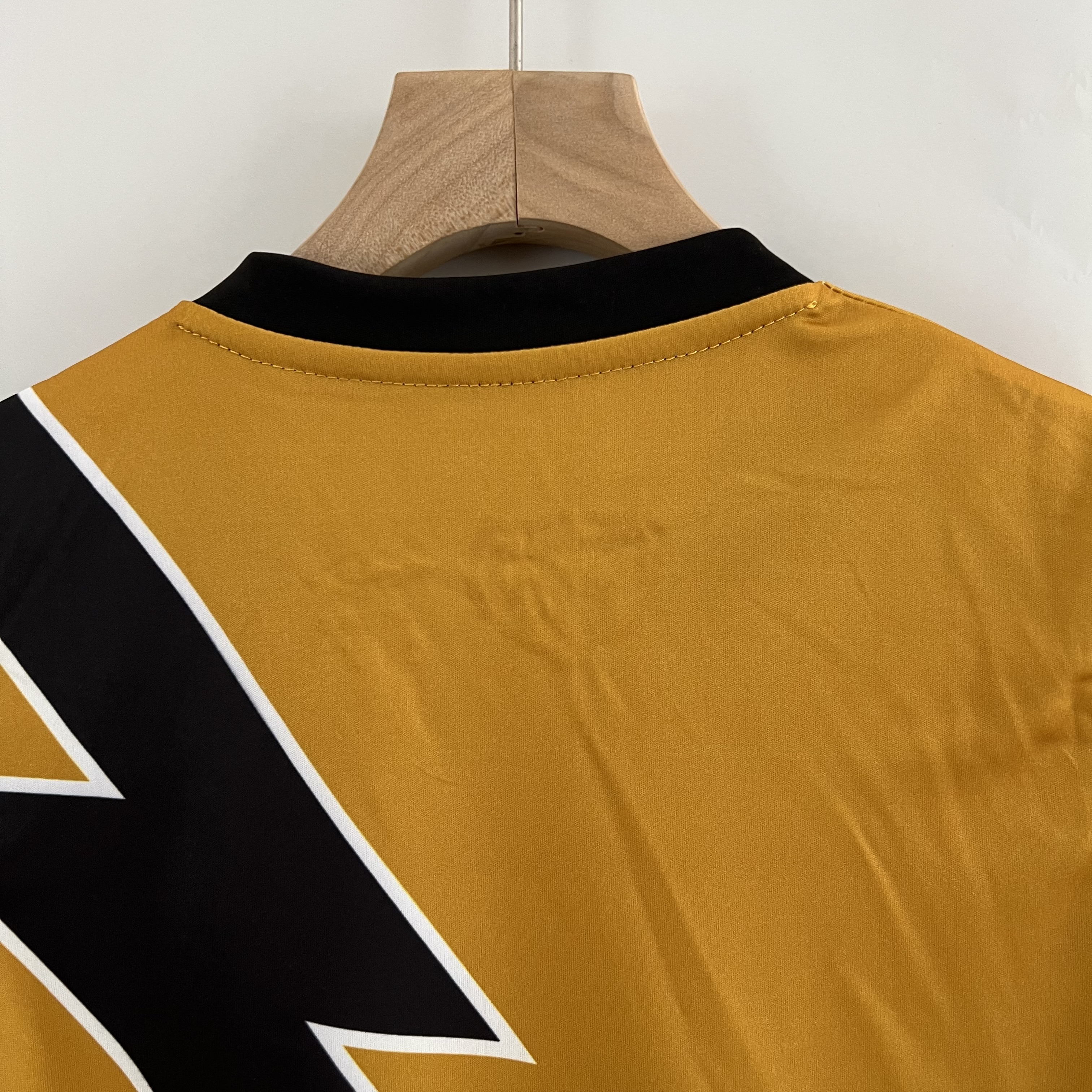 Rayo Vallecano 23-24 Third Kids Kit - SOCCERDEALSHOP