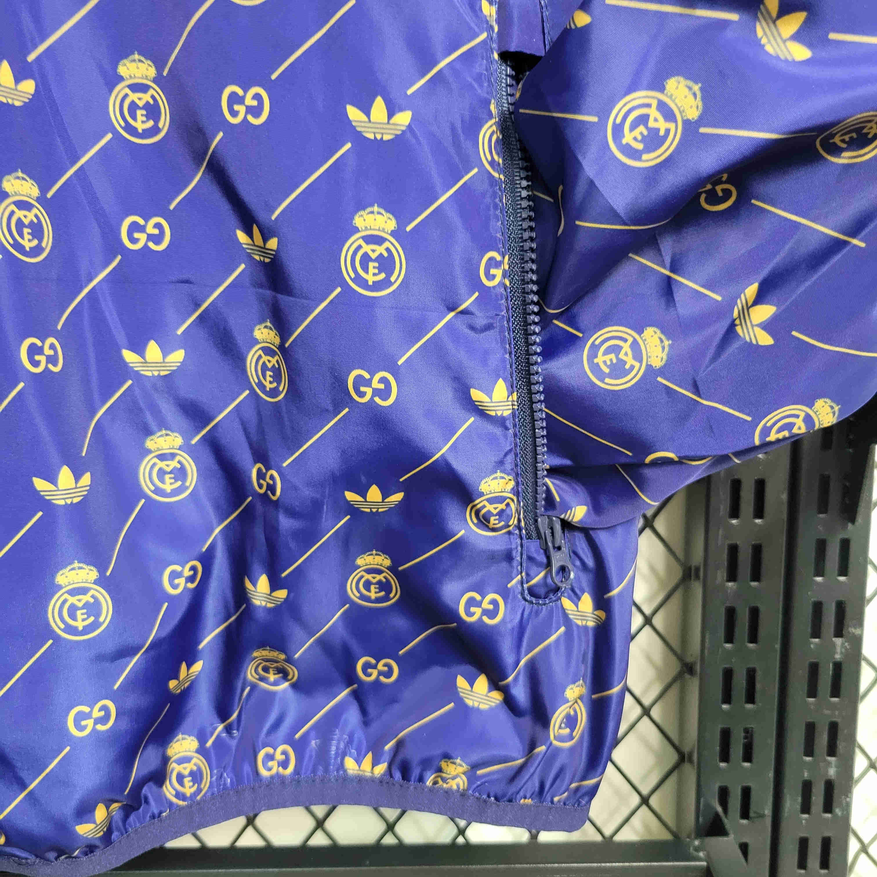 23-24 Real Madrid x GUCCI Navy Windbreaker - SOCCERDEALSHOP