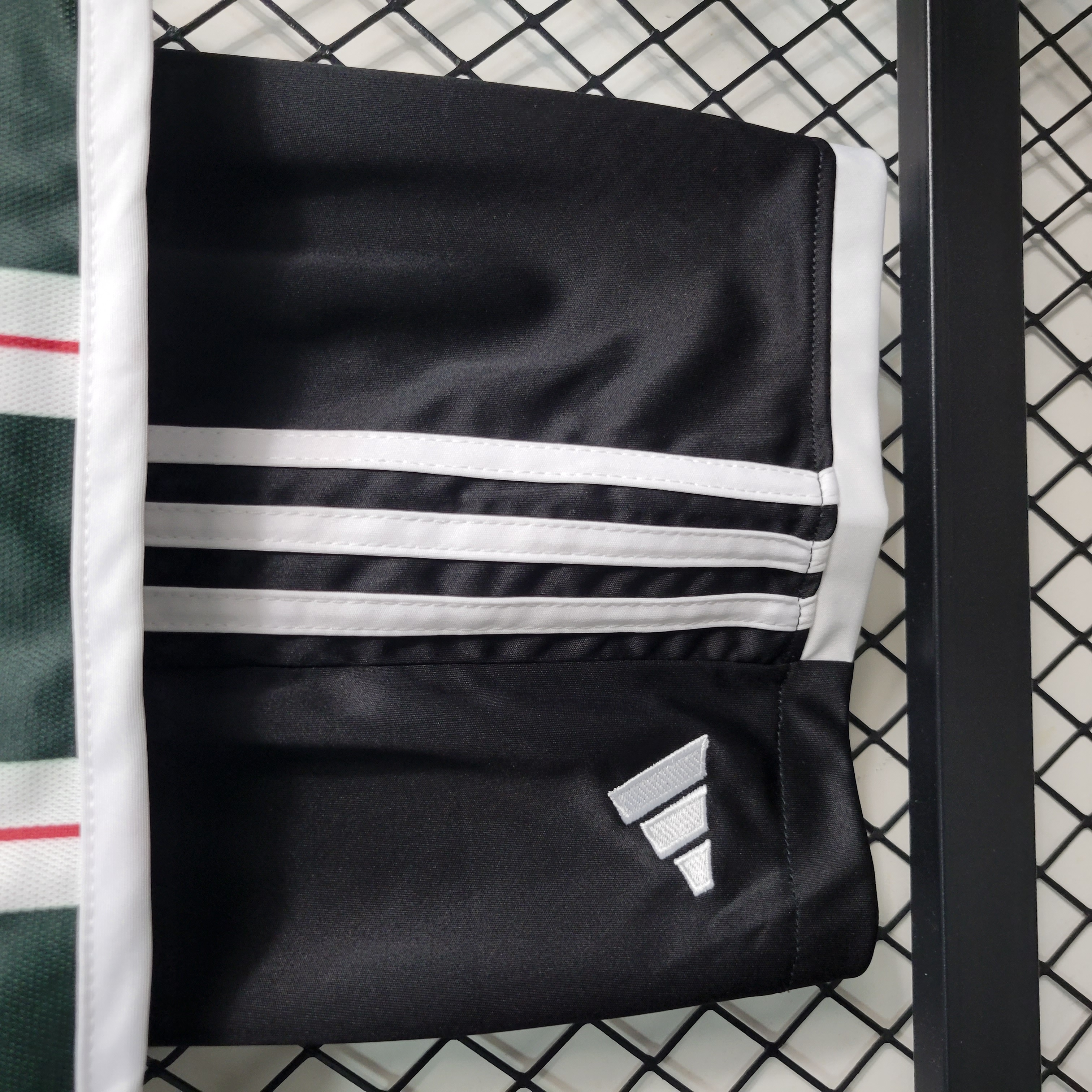 Manchester United 23-24 Away Kids Kit - SOCCERDEALSHOP