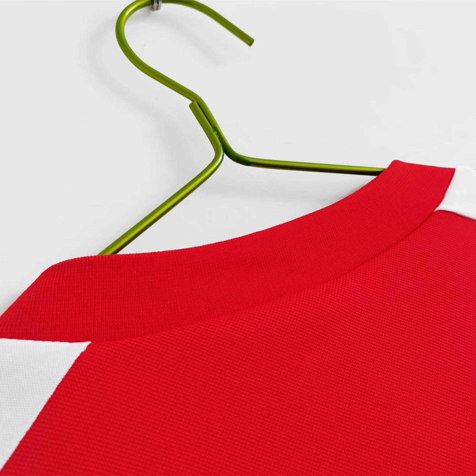 Retro Wales 1982 Home Stadium Jersey - SOCCERDEALSHOP