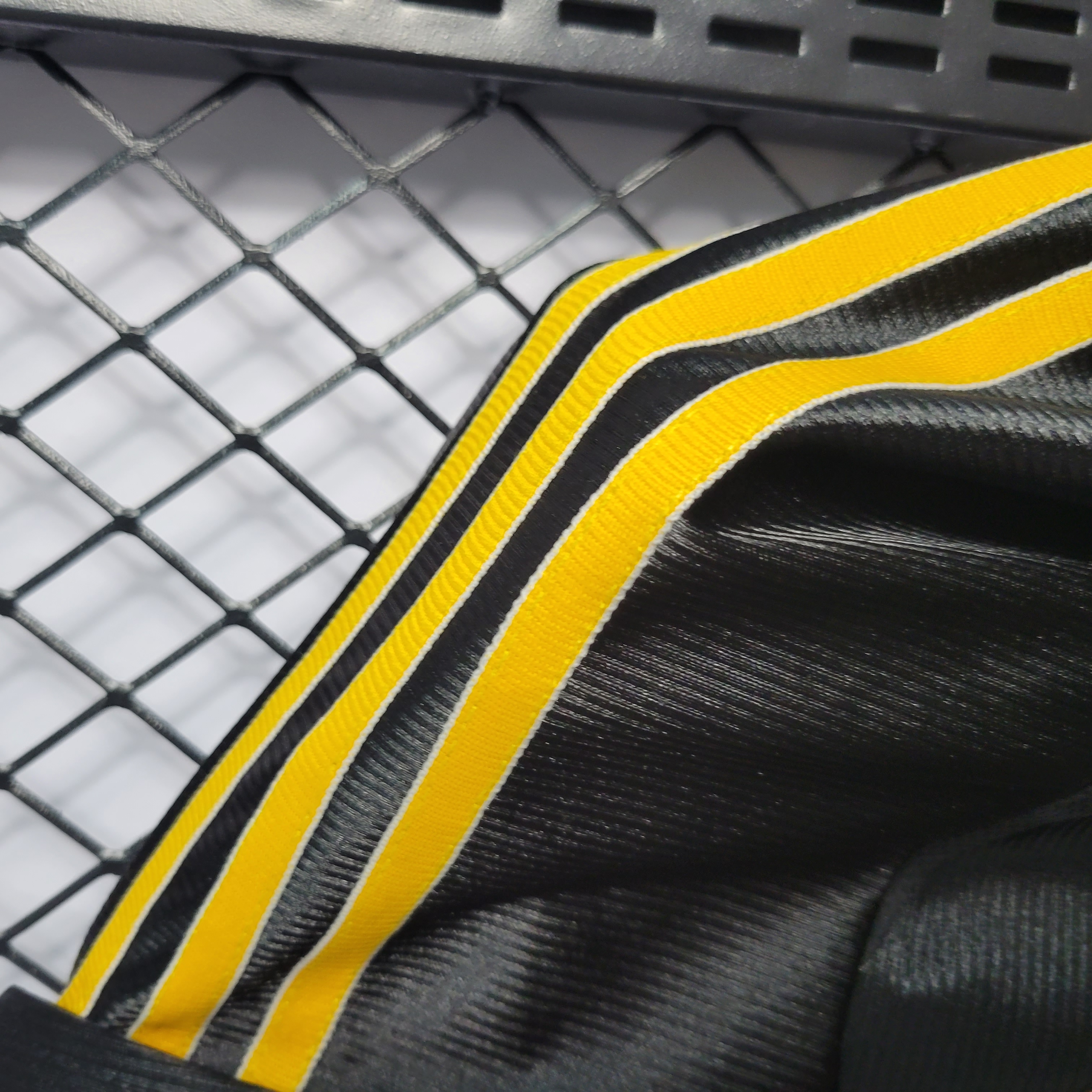 Retro Real Madrid 1999-01 Third Jersey - SOCCERDEALSHOP