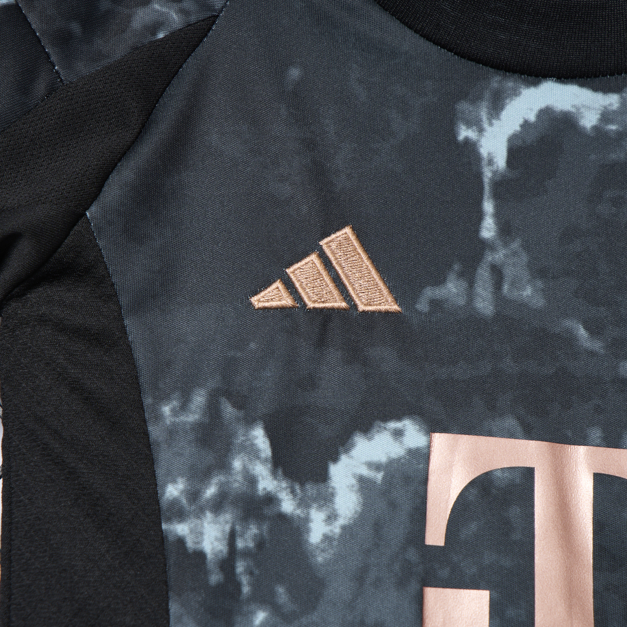 Bayern Munich 24-25 Away Kids Kit - Fans Version - SOCCERDEALSHOP