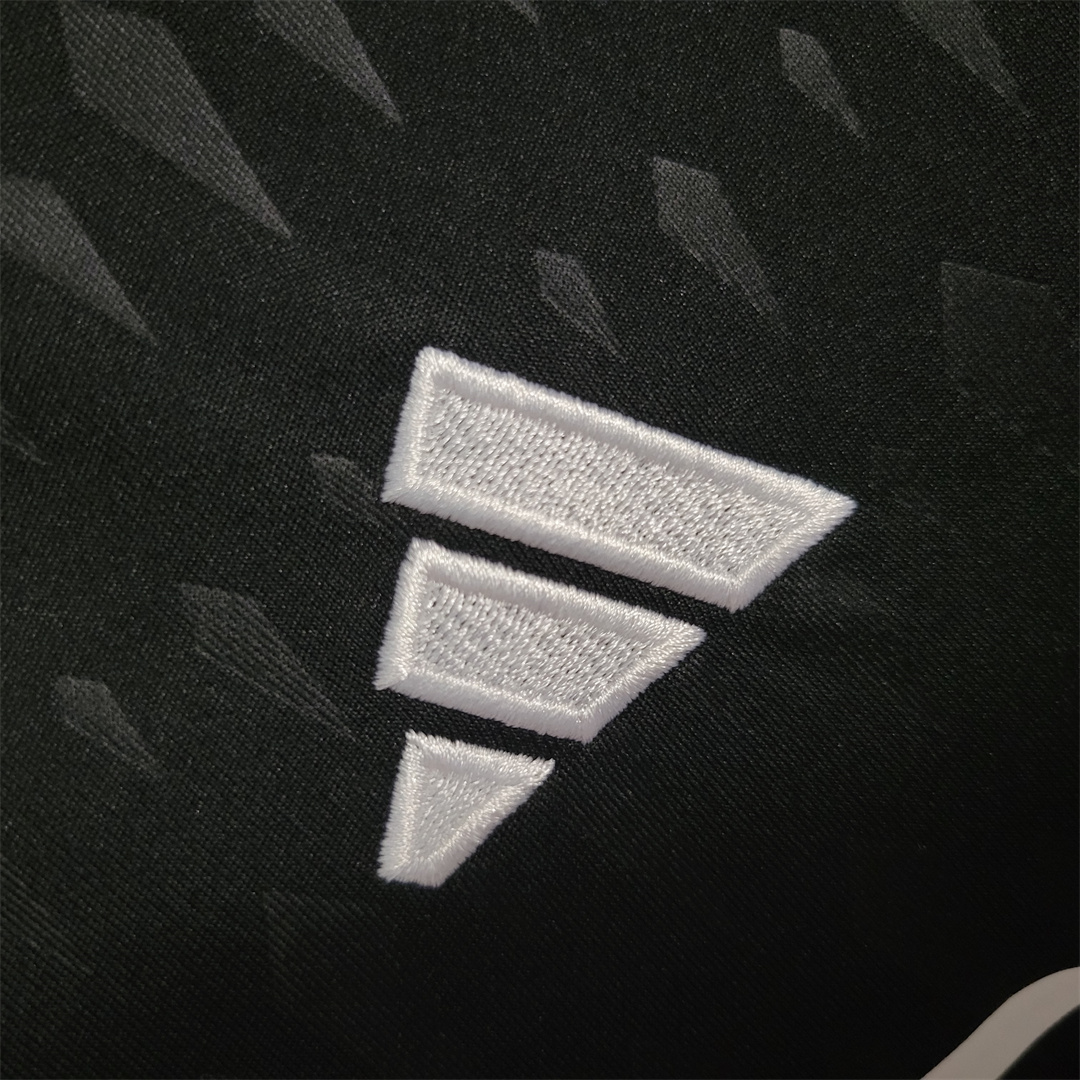 Real Madrid 23-24 Black Goalkeeper Jersey - Fans Version - SOCCERDEALSHOP