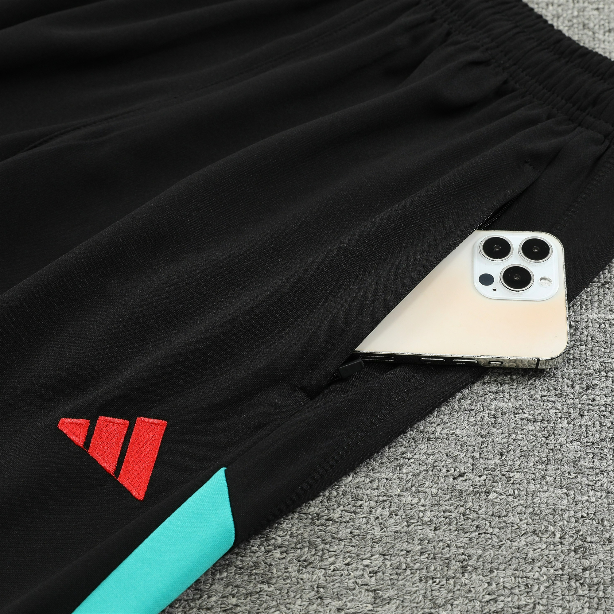 Manchester United 23-24 Long Sleeve Training Set Black - SOCCERDEALSHOP