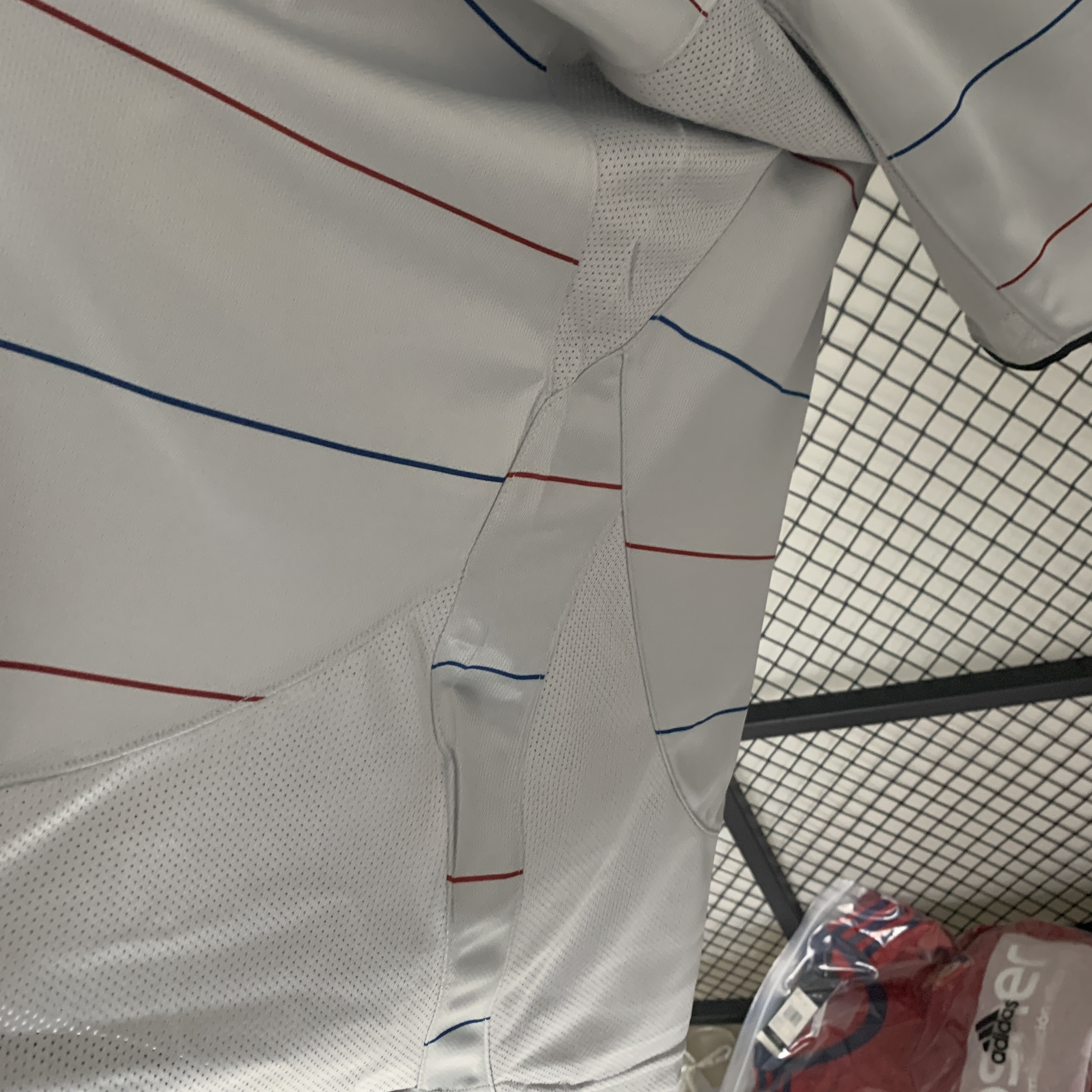 B.A.R.S.A Retro 03-04 Away Stadium Jersey - SOCCERDEALSHOP