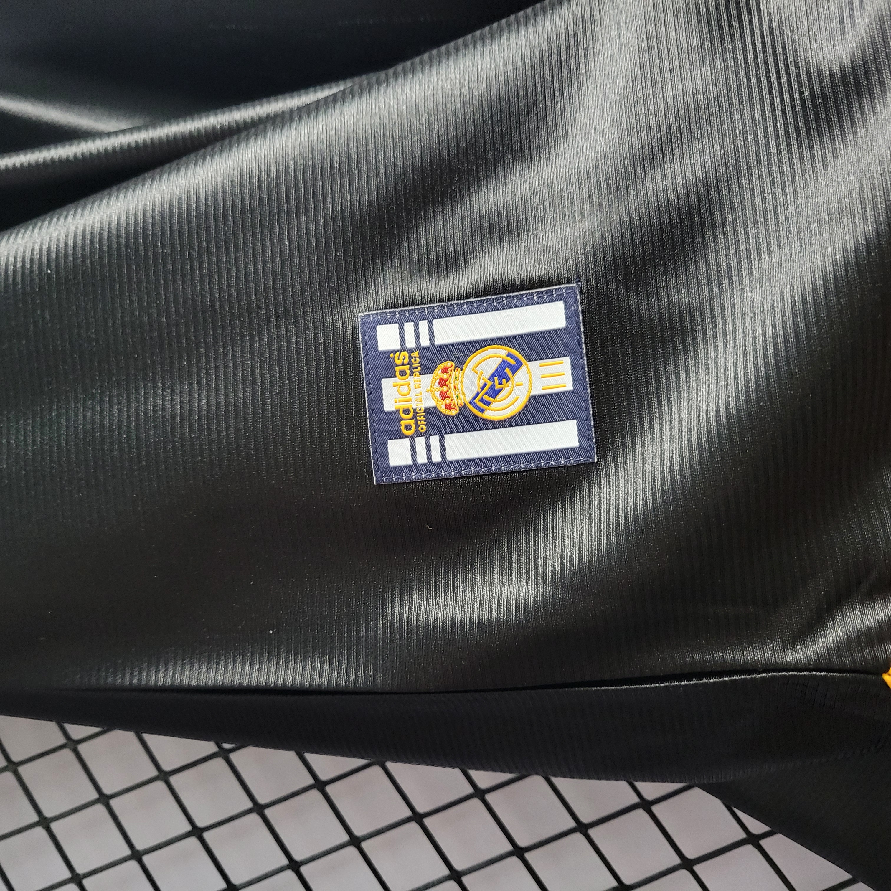 Retro Real Madrid 1999-01 Third Jersey - SOCCERDEALSHOP