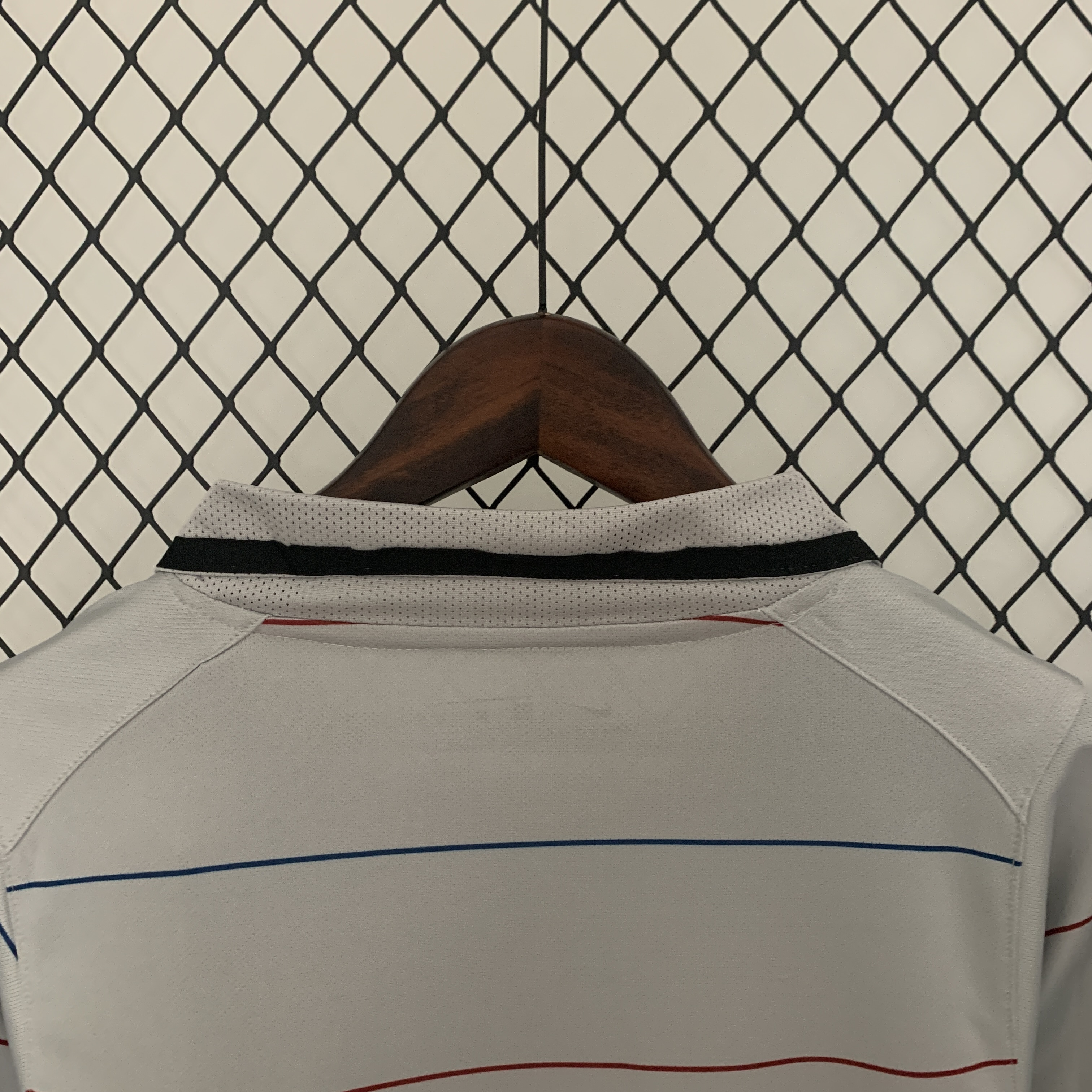 B.A.R.S.A Retro 03-04 Away Stadium Jersey - SOCCERDEALSHOP