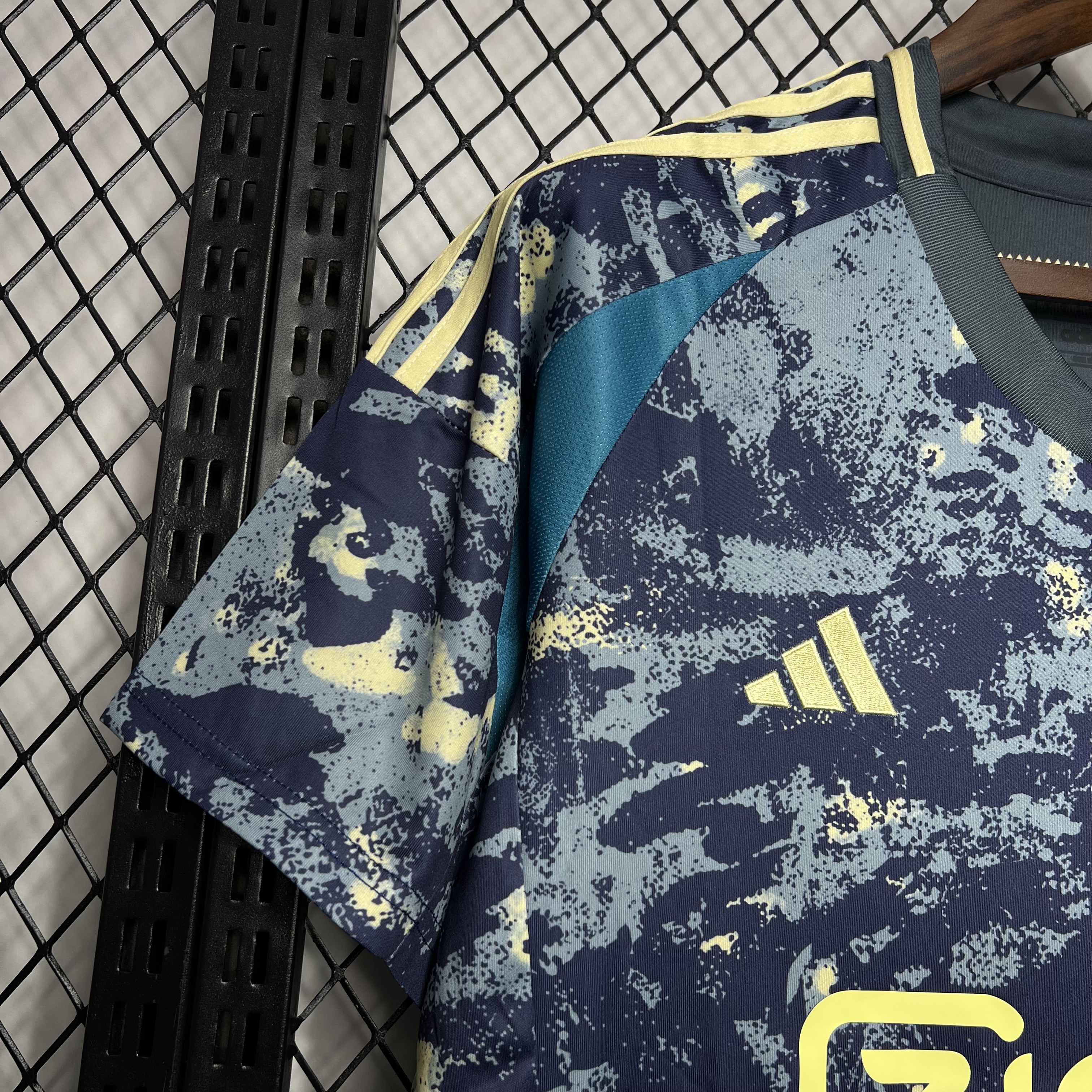 Ajax 24-25 Away Jersey - Fans Version - SOCCERDEALSHOP