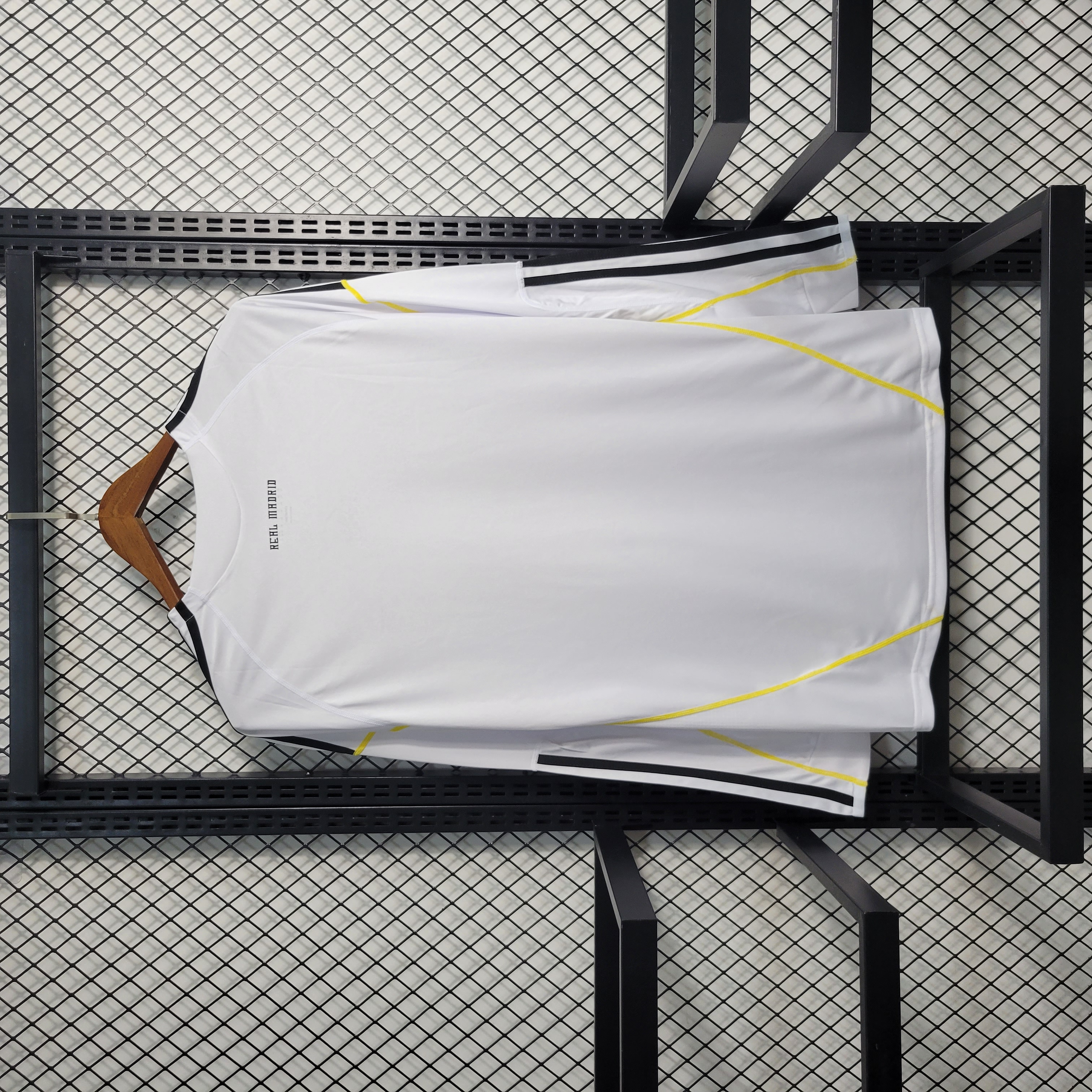 Retro Real Madrid 09-10 Home Stadium Long Sleeve Jersey - SOCCERDEALSHOP