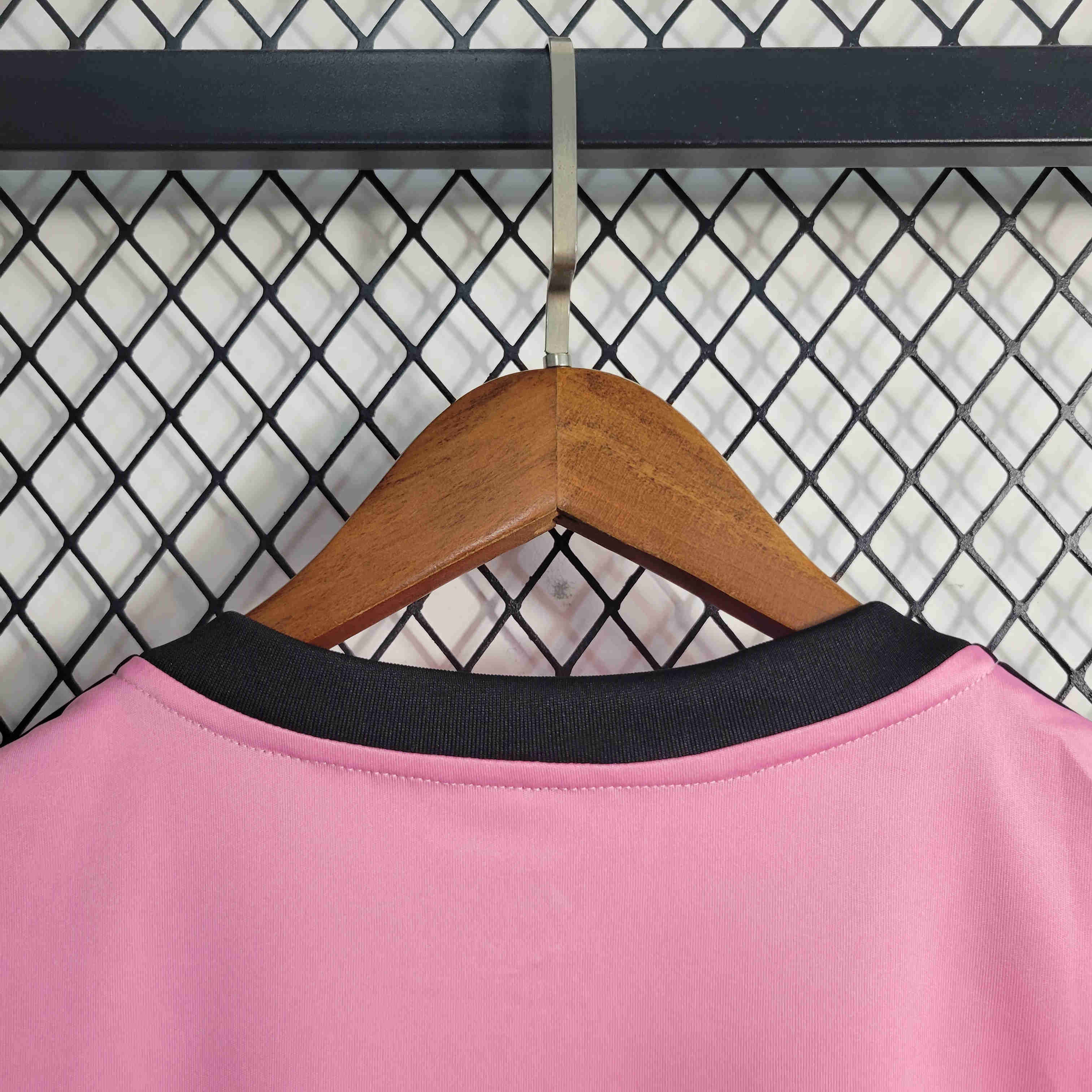 INT M.A.M 23-24 Pink Training Vest - SOCCERDEALSHOP