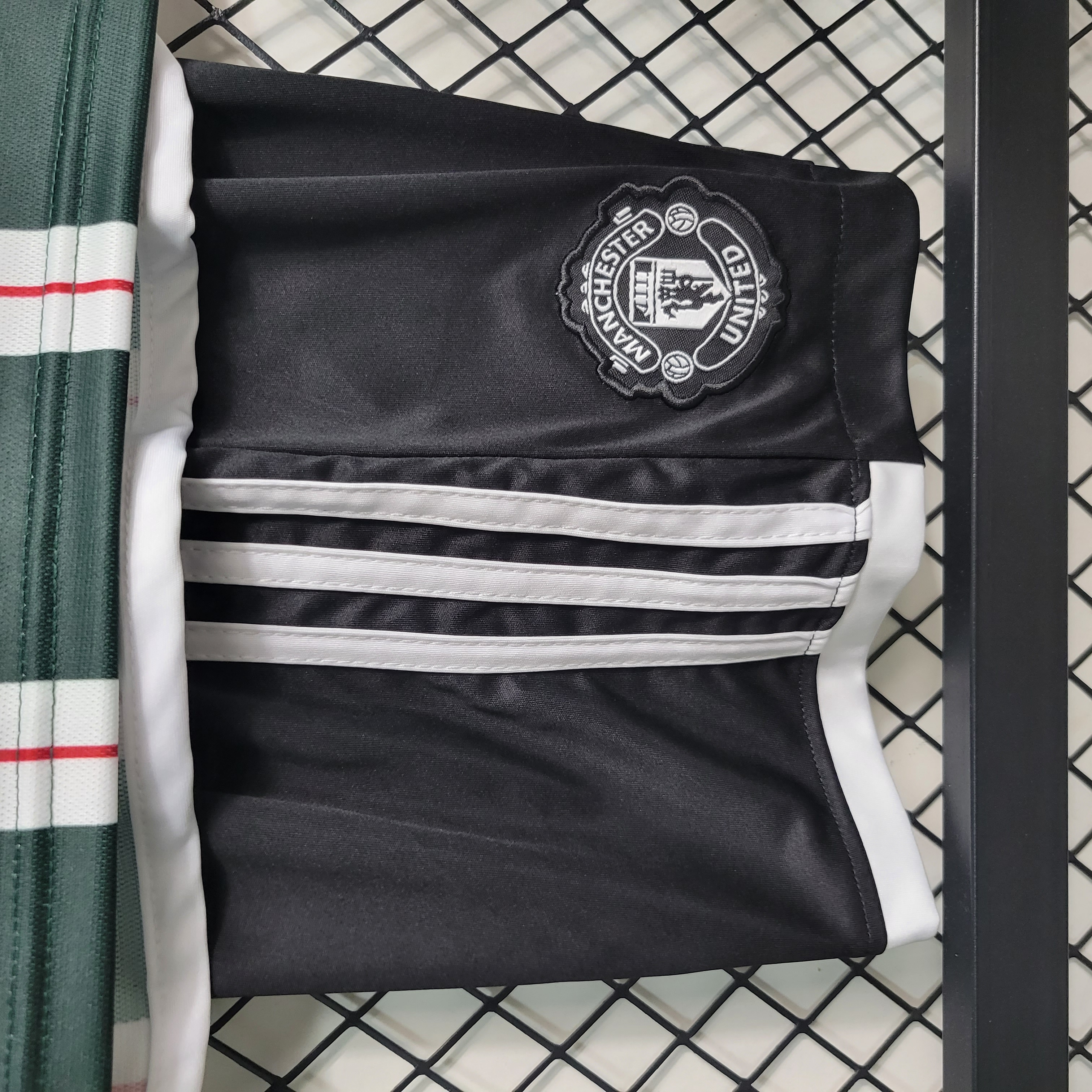 Manchester United 23-24 Away Kids Kit - SOCCERDEALSHOP