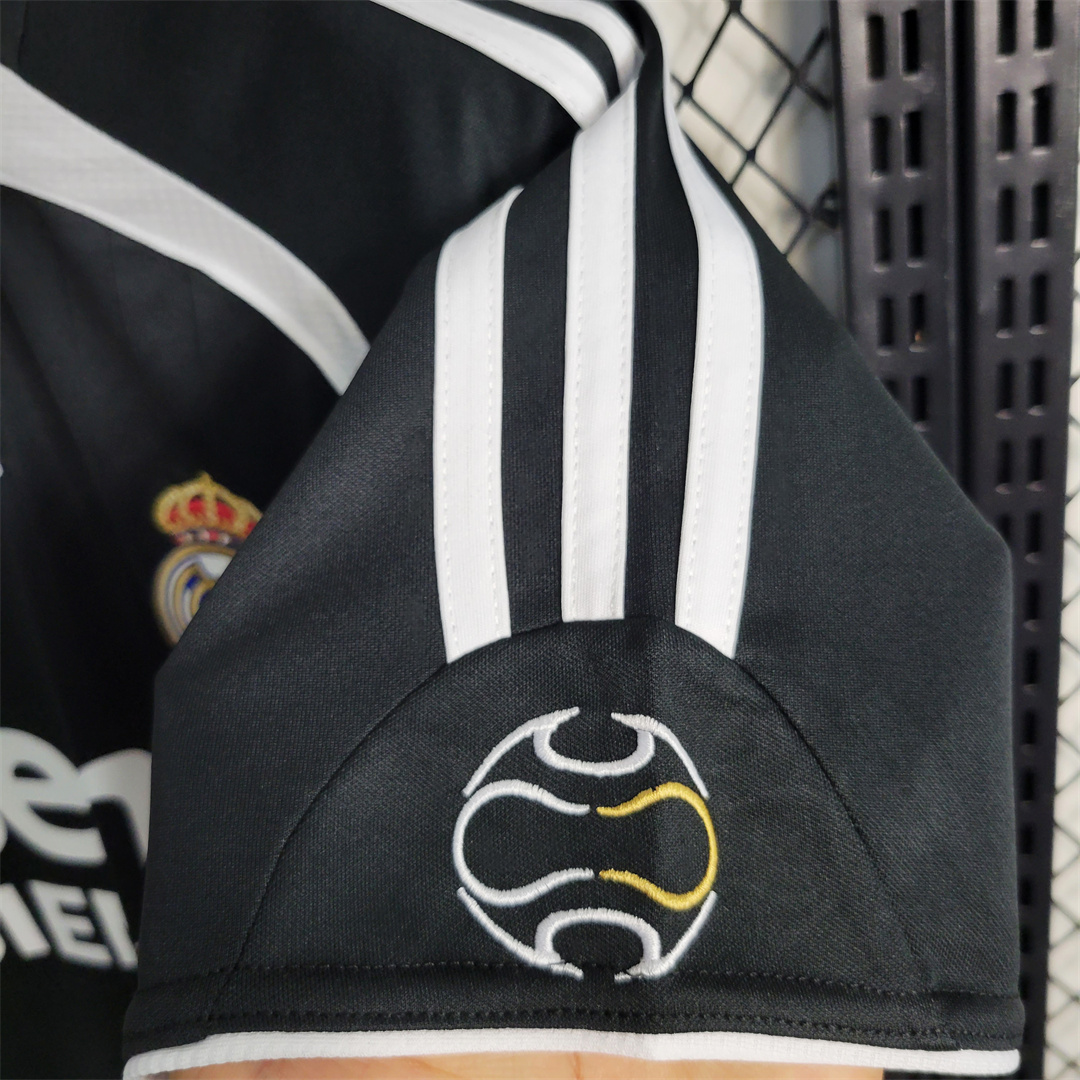 Real Madrid Retro 06-07 Away Stadium Jersey - SOCCERDEALSHOP
