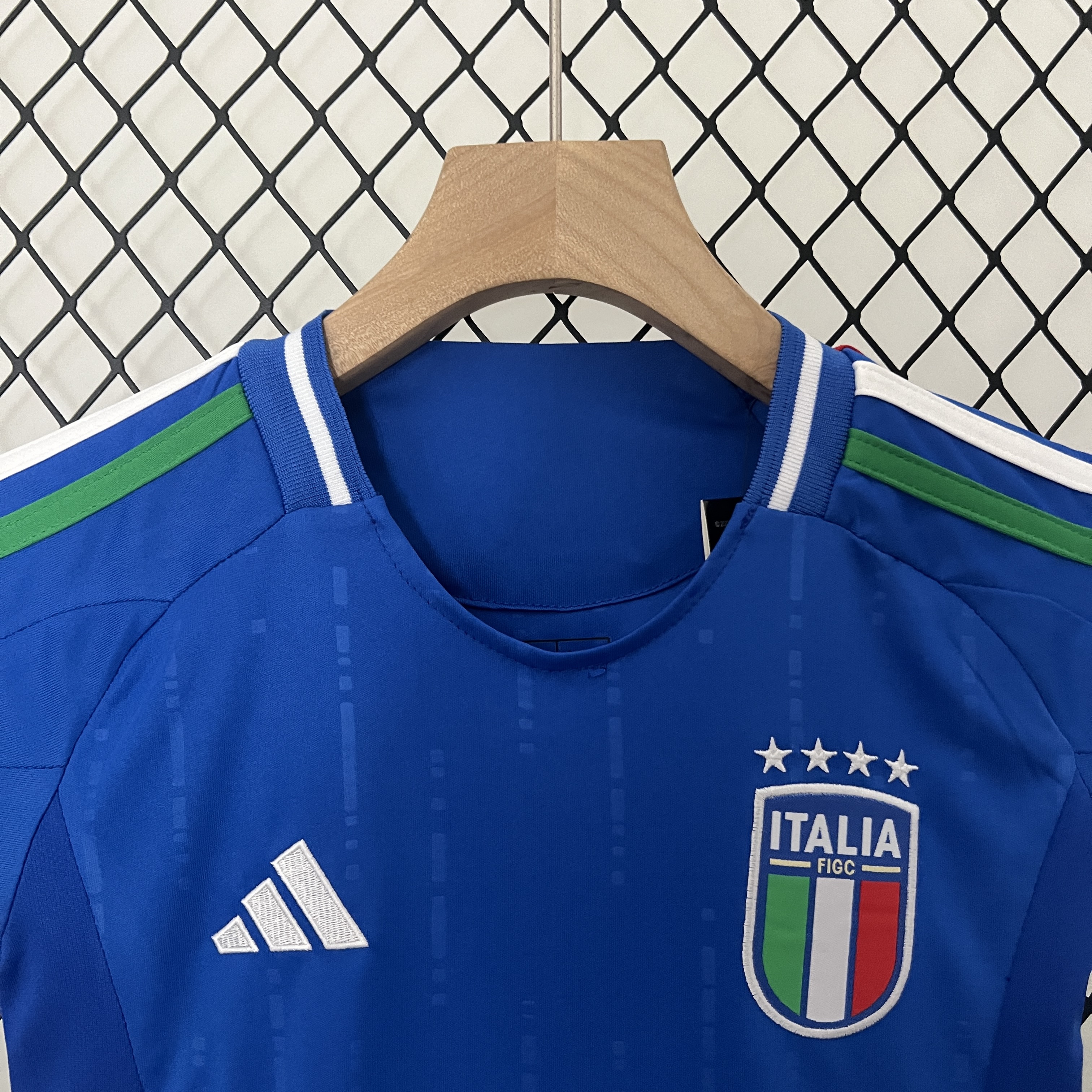 Italy 2024 Home Stadium Kids Kit - SOCCERDEALSHOP
