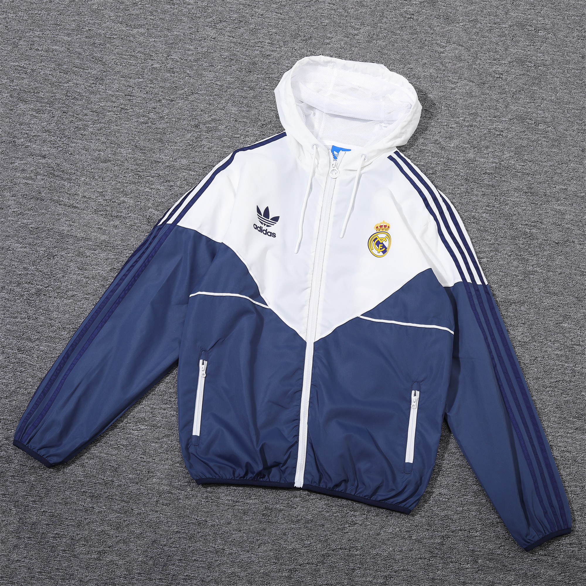 Real Madrid 24-25 White Hooded Windbreaker - Player Version - SOCCERDEALSHOP