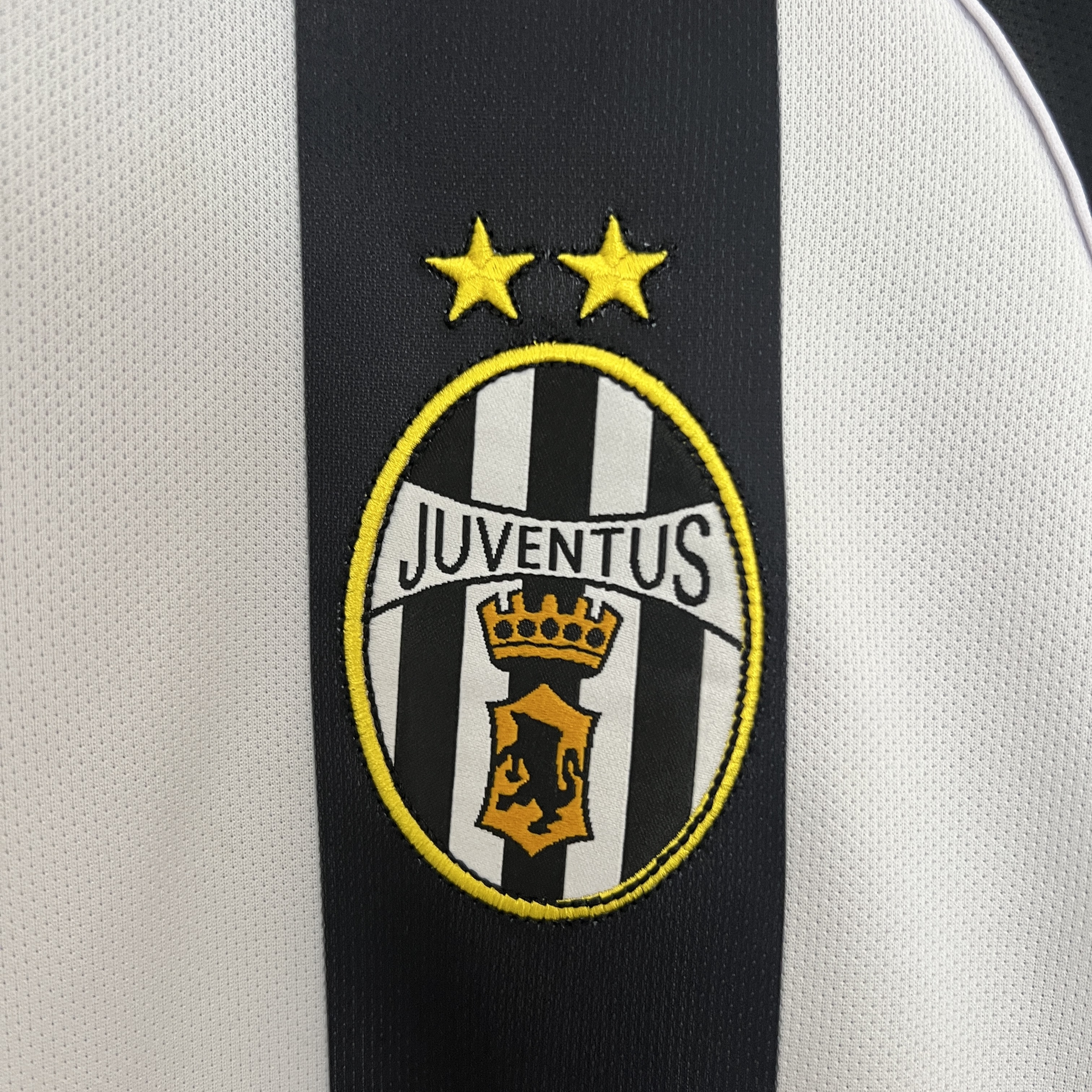 Retro Juventus 2002-03 European Home Jersey - SOCCERDEALSHOP