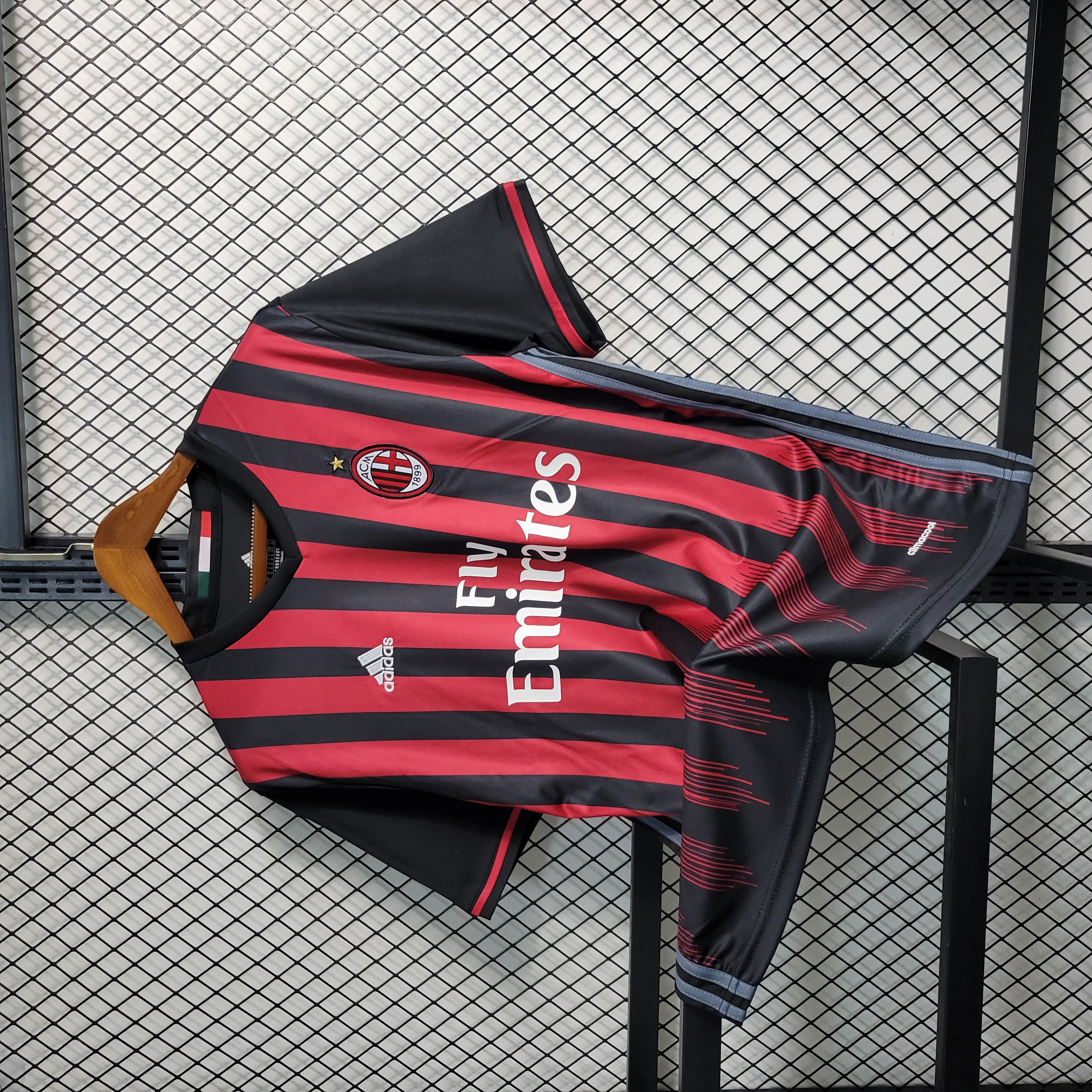 Retro AC Milan 2016-17 Home Stadium Jersey - SOCCERDEALSHOP