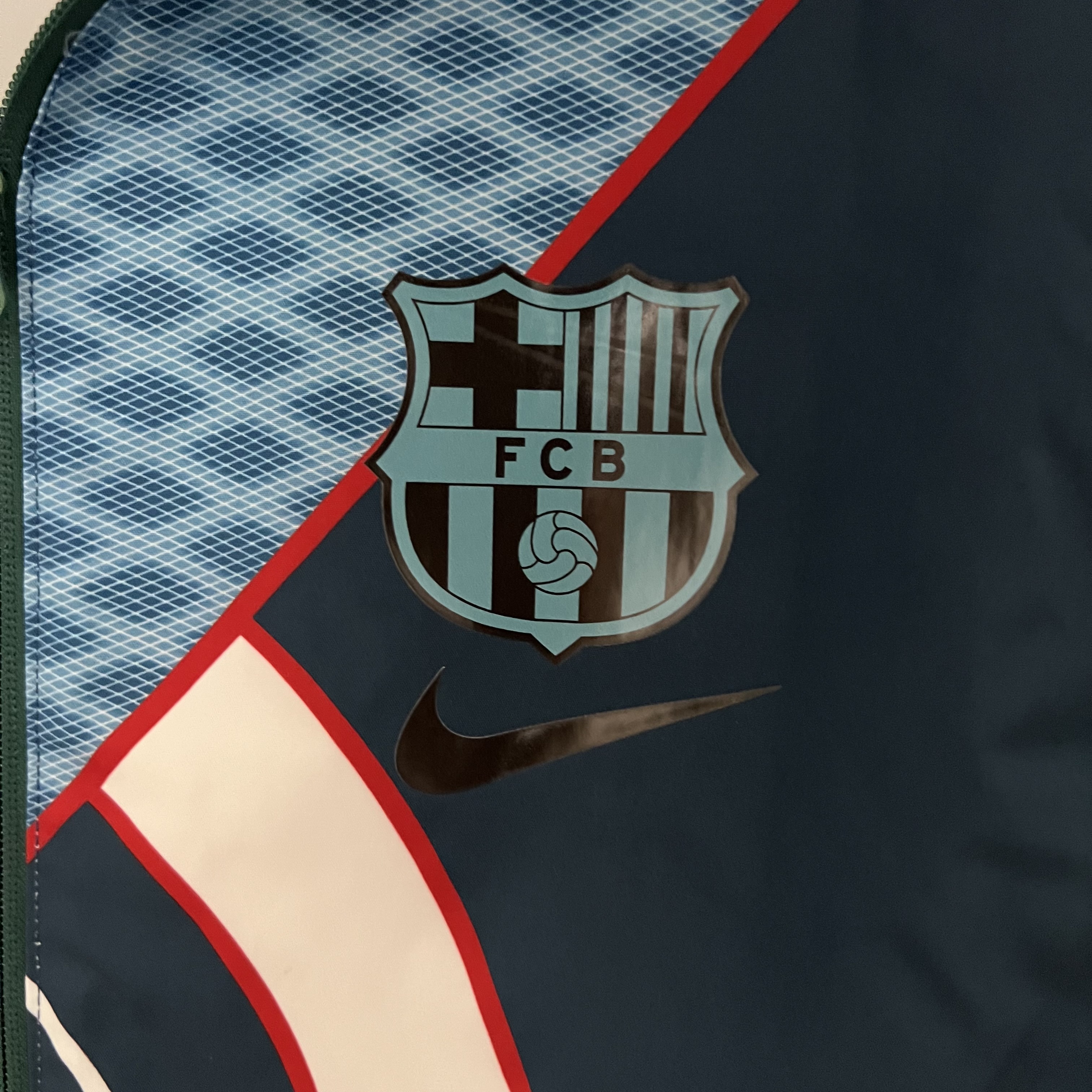 B.A.R.S.A 23-24 Player Reversible Windbreaker - White & Blue - SOCCERDEALSHOP