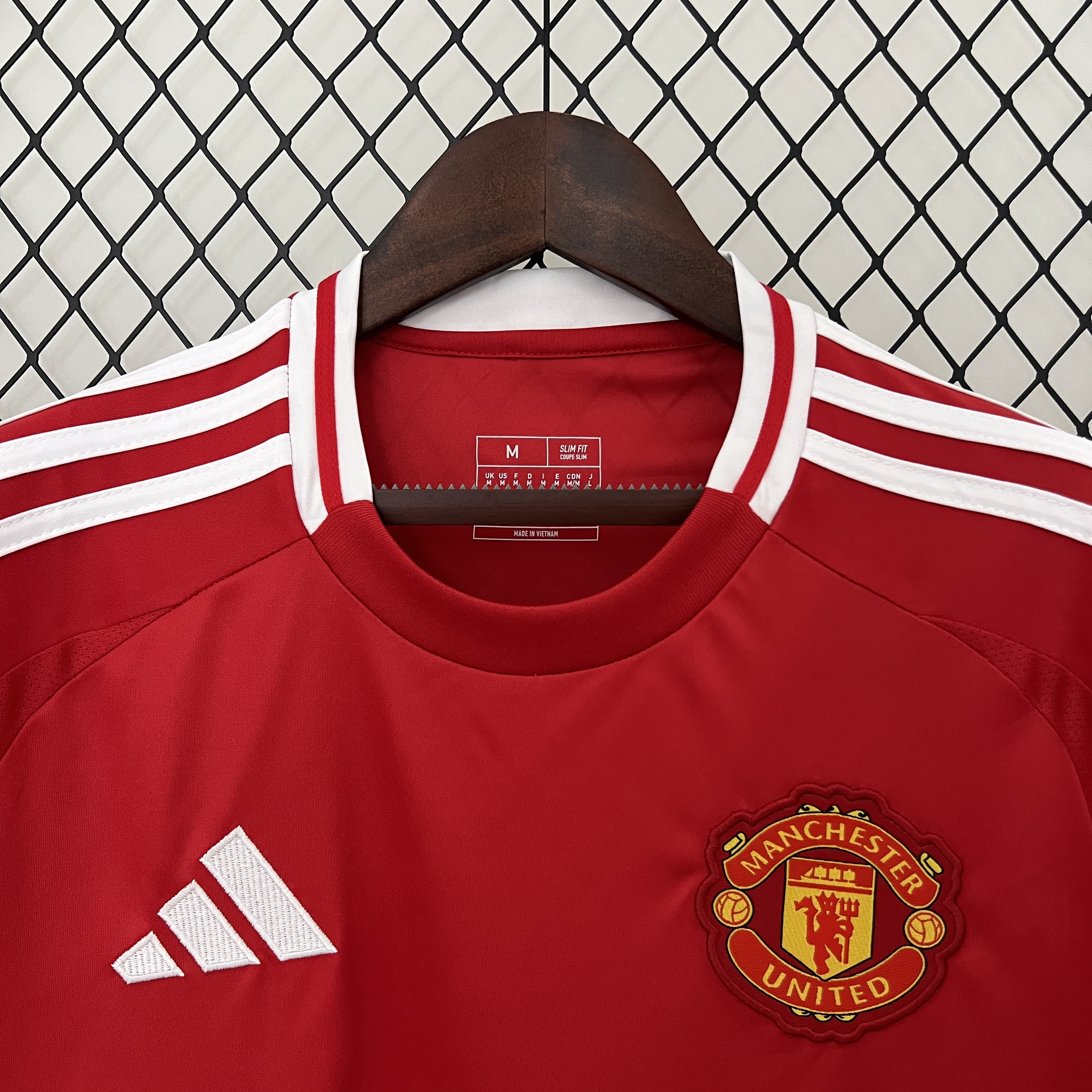 Manchester United 24-25 Home Stadium Jersey - Fans Version - SOCCERDEALSHOP
