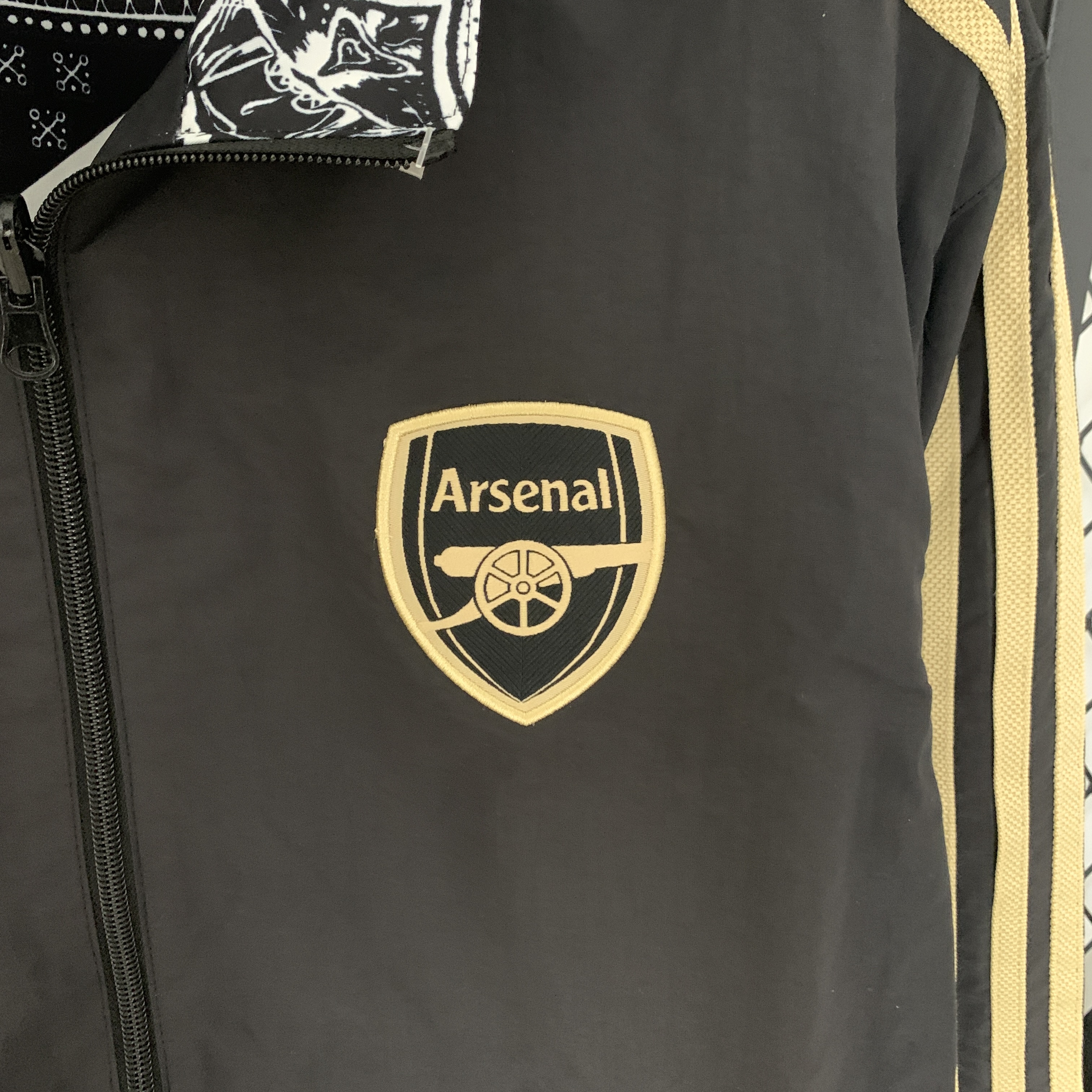 Arsenal x I-a-n.W-r-i-g-h-t Limited Edition 23-24 Player Reversible Windbreaker - SOCCERDEALSHOP