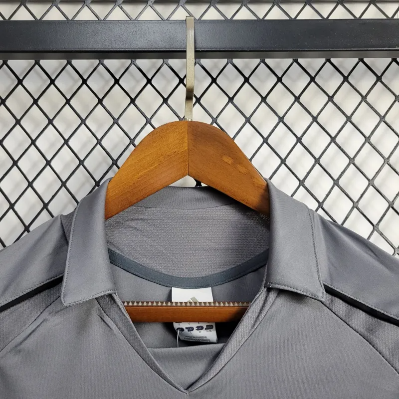 Retro Real Madrid 05-06 Third Jersey - SOCCERDEALSHOP