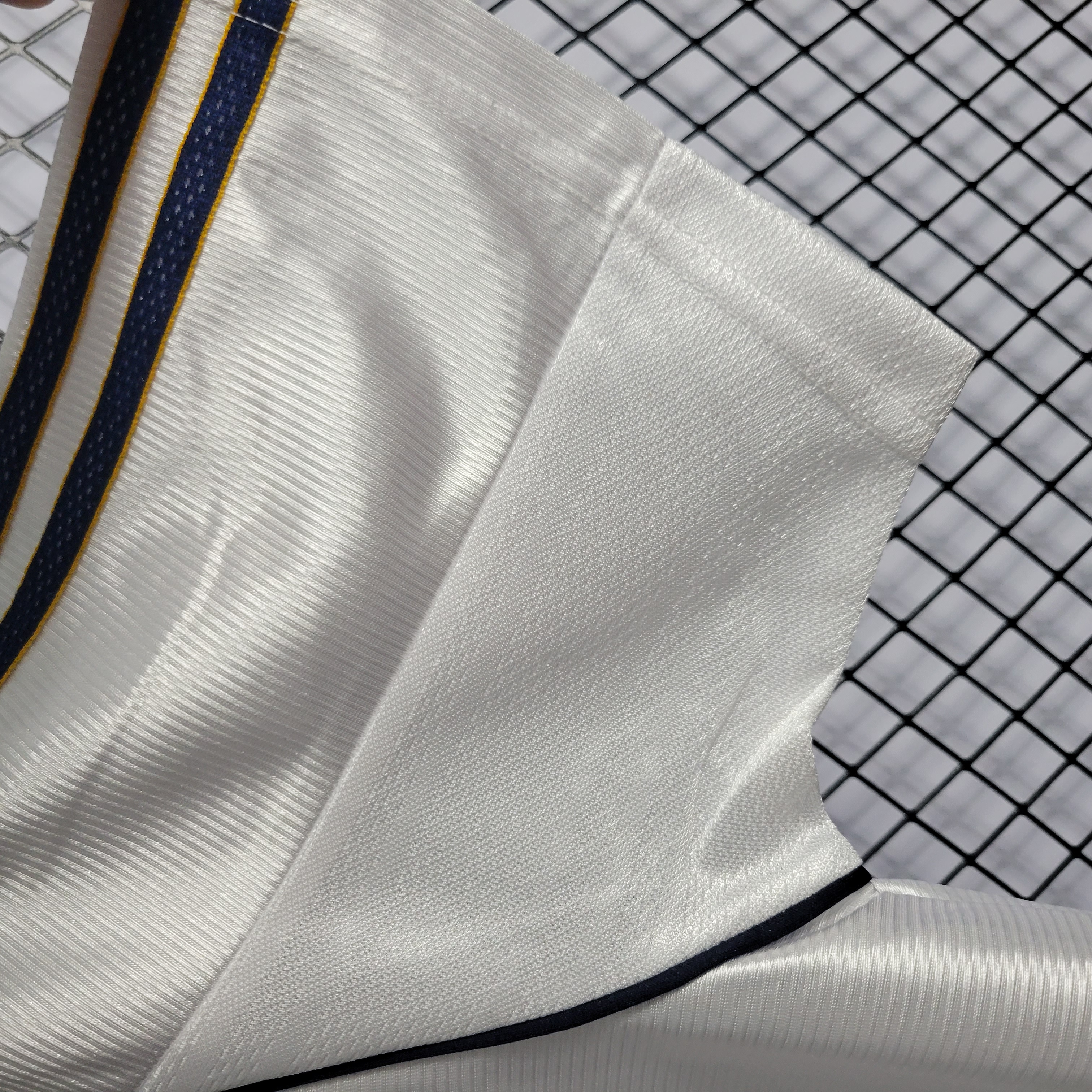 Retro Real Madrid 1998-00 Home Stadium Jersey - SOCCERDEALSHOP