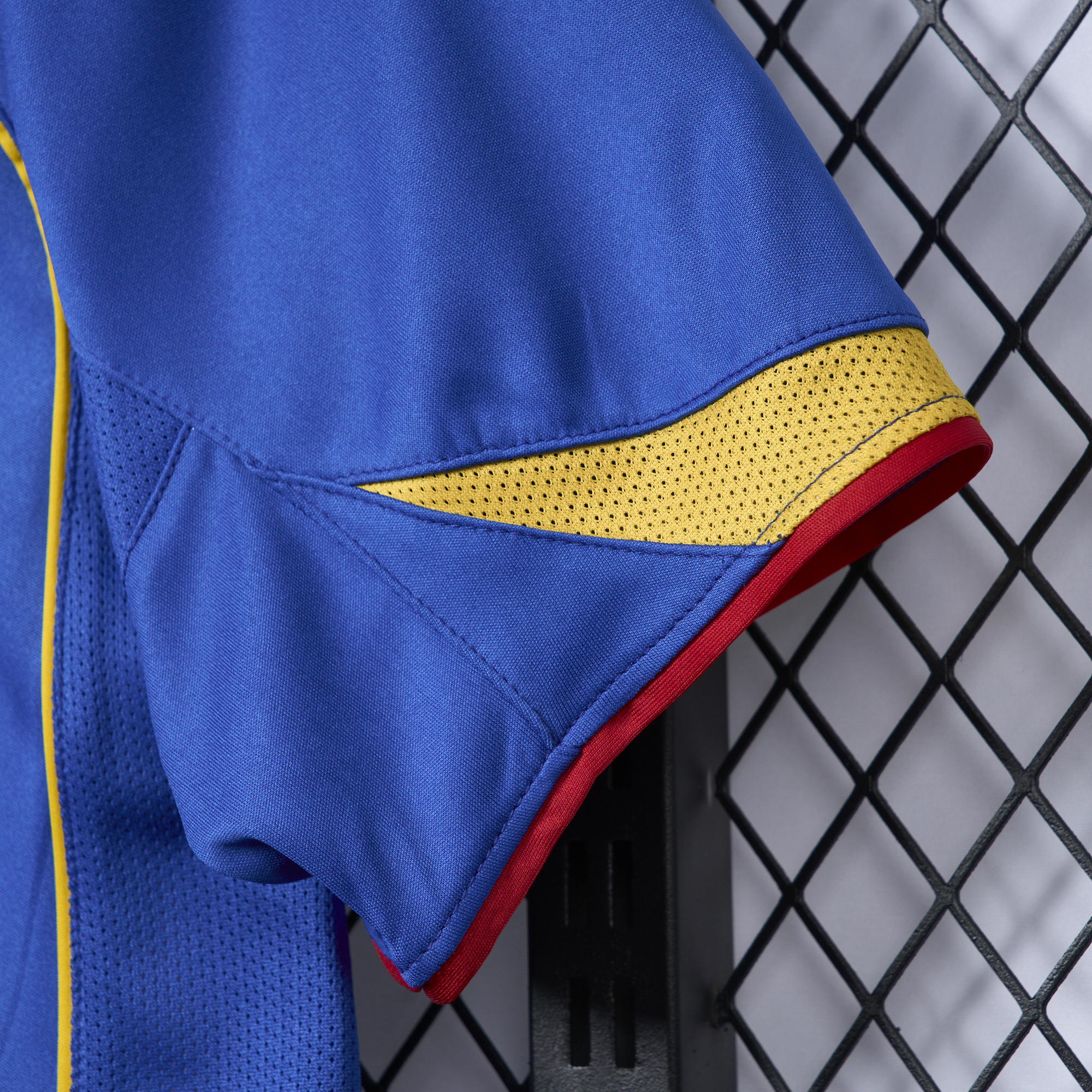 Retro Arsenal 2004-05 Away Stadium Jersey - SOCCERDEALSHOP