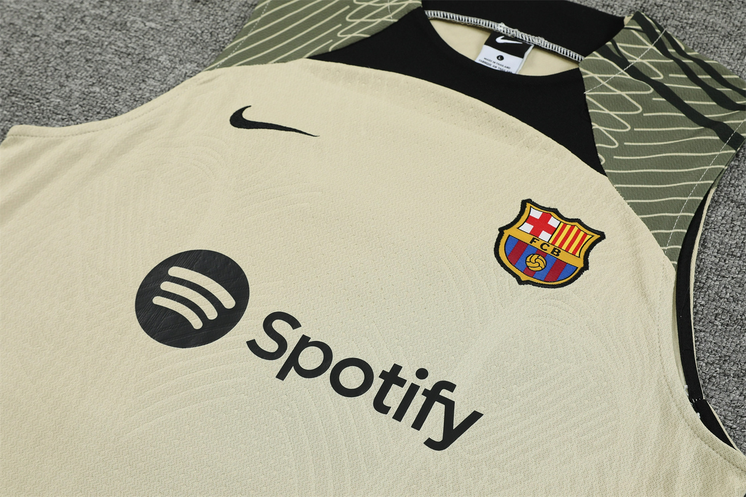 B.A.R.S.A 23/24 Player Vest Training Set - SOCCERDEALSHOP