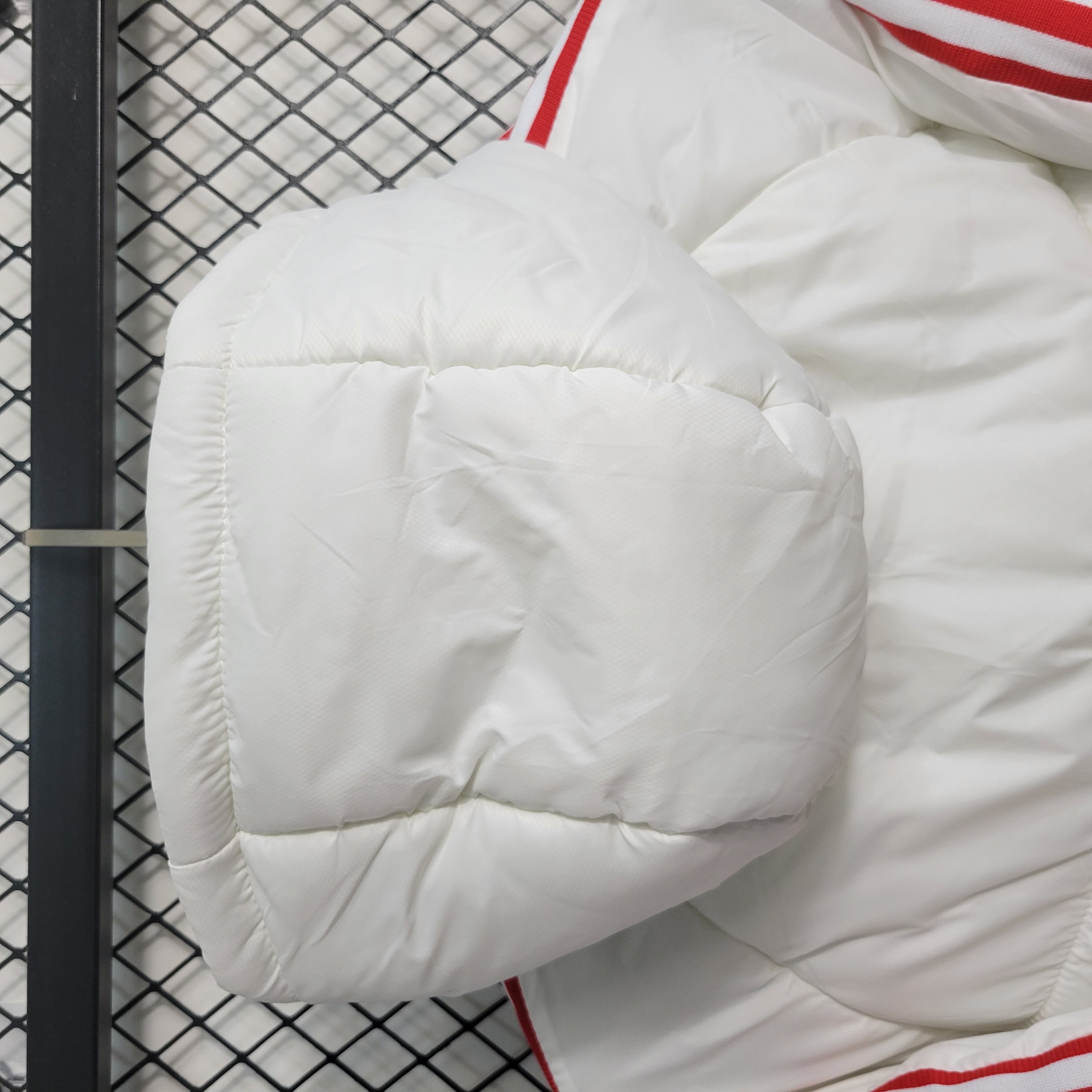 Benfica 23-24 Men's Hooded Thermal Cotton Jacket - White - SOCCERDEALSHOP