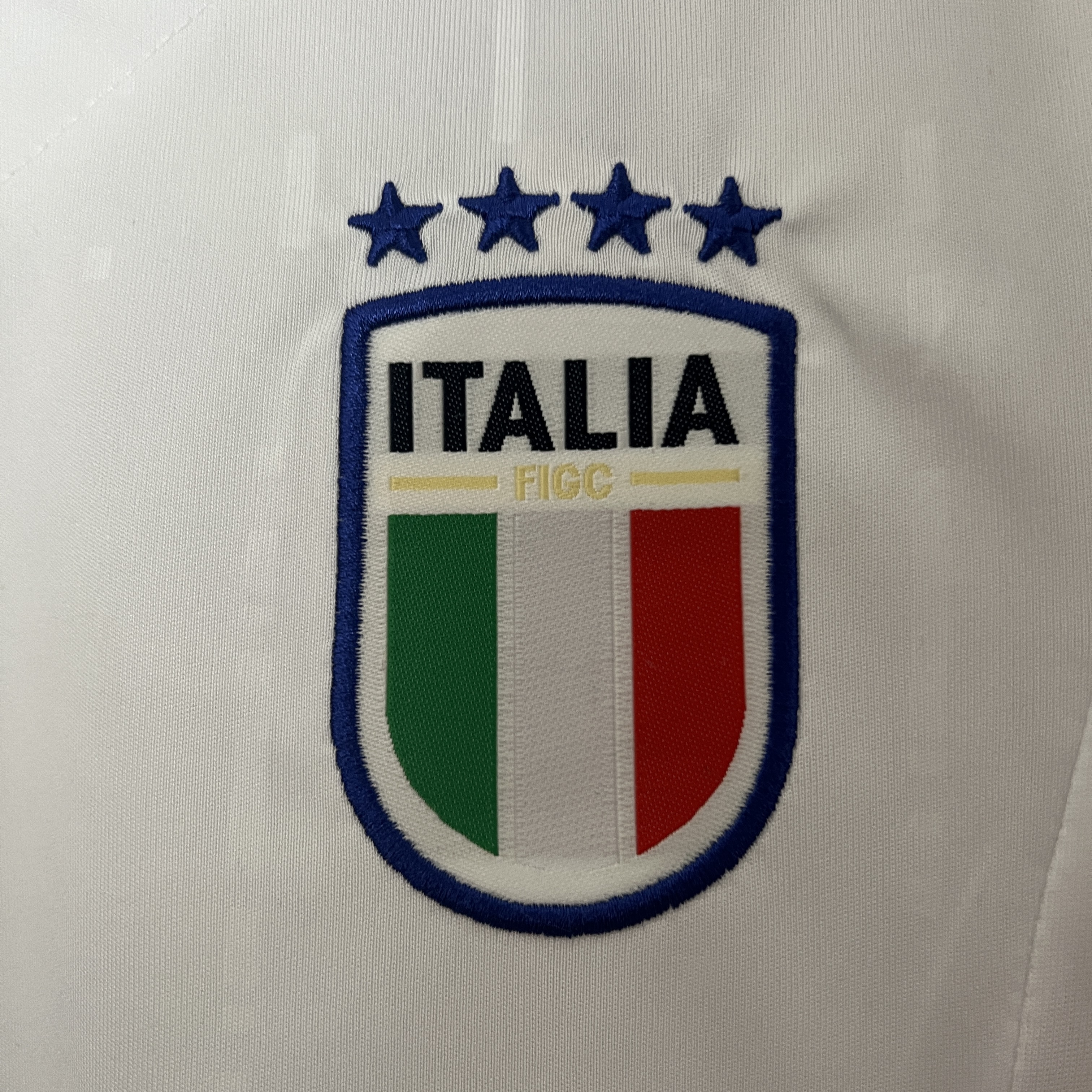 Italy 2024 Away Stadium Kids Kit - SOCCERDEALSHOP