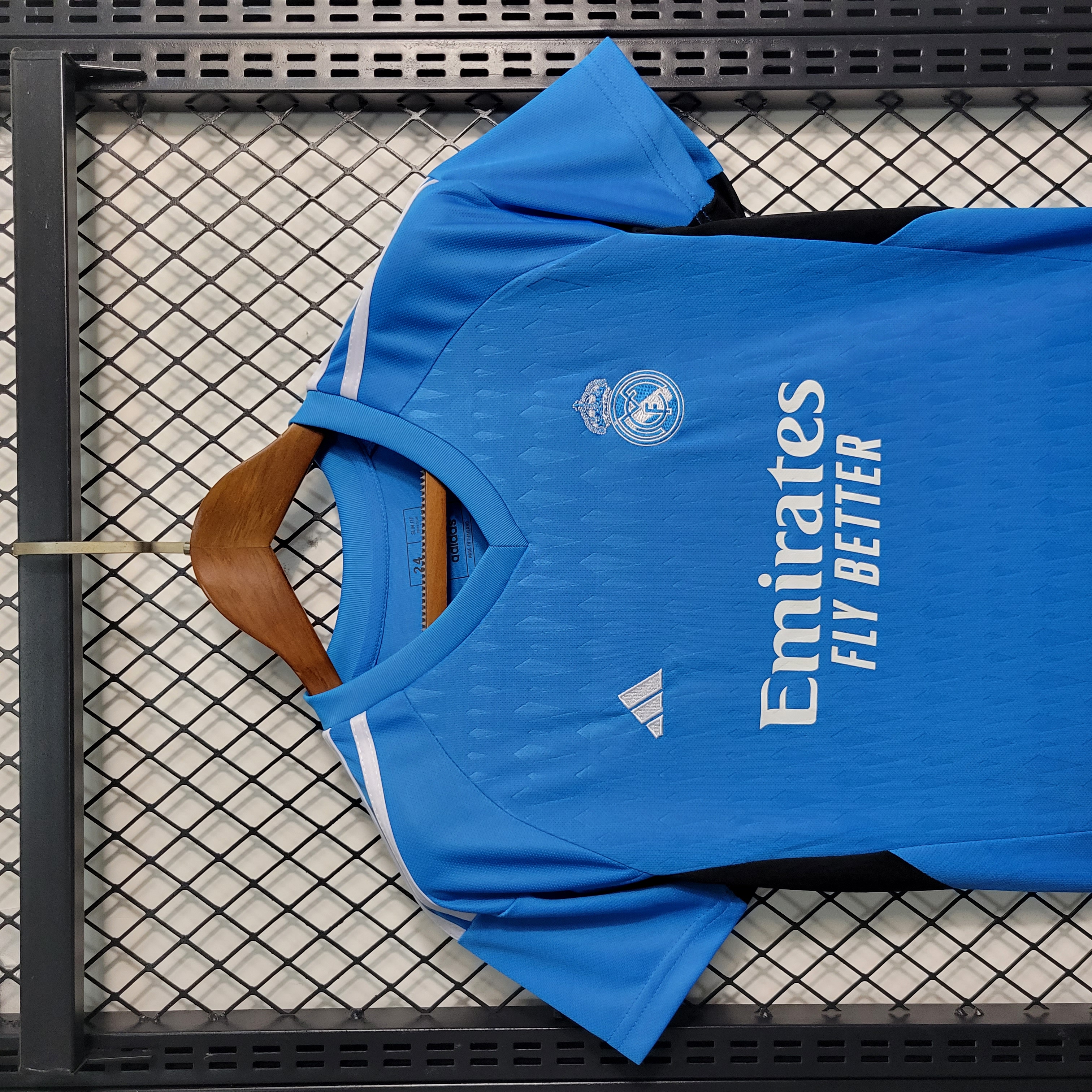 Real Madrid 23-24 Blue Goalkeeper Kids Kit - SOCCERDEALSHOP