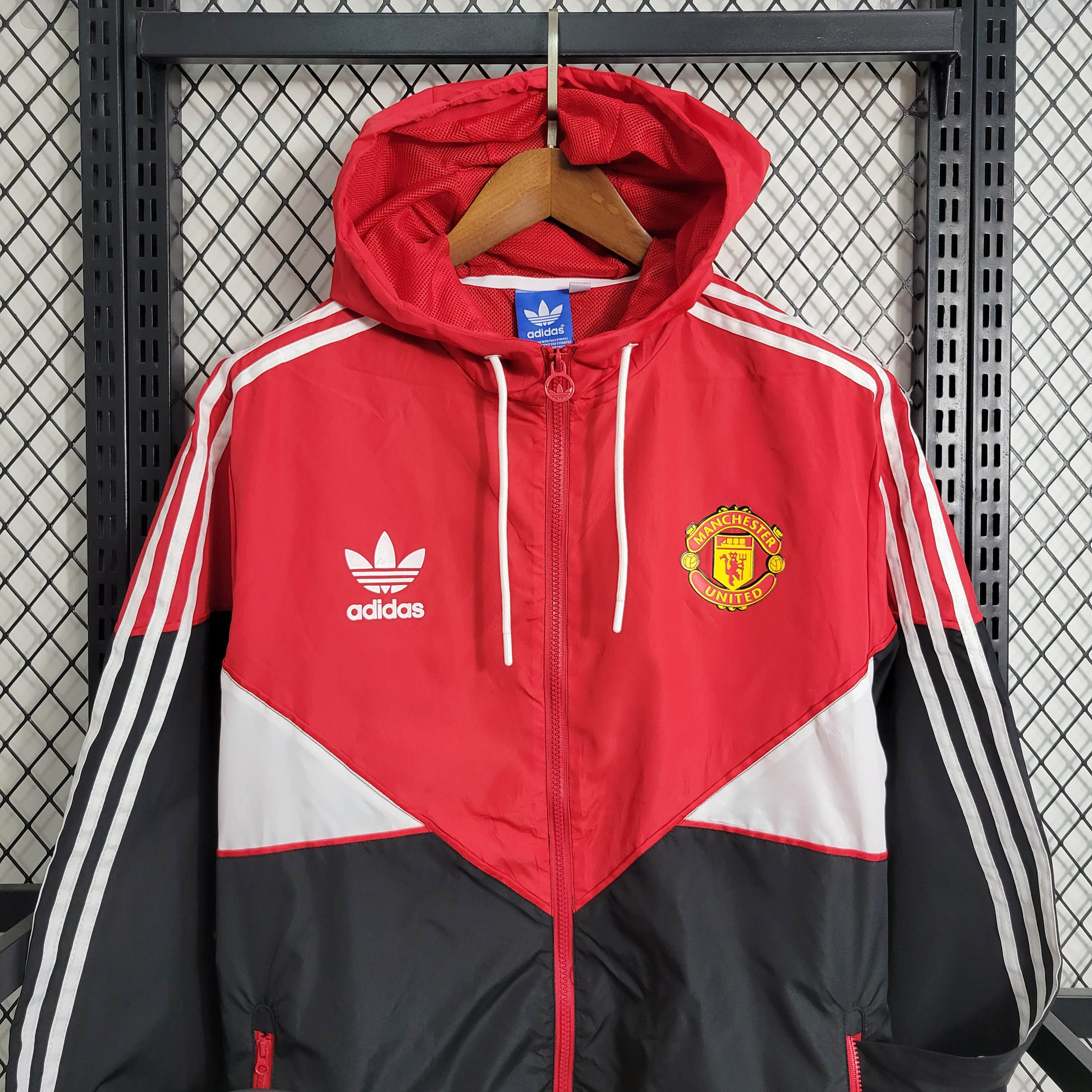 Manchester United 23-24 Windbreaker Jacket - Red & Black - SOCCERDEALSHOP