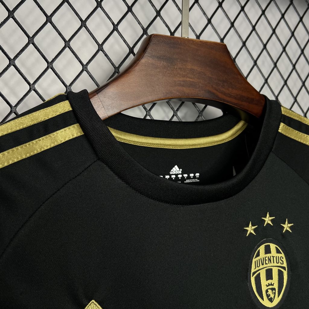 Retro Juventus 2015-16 Thrid Jersey - SOCCERDEALSHOP