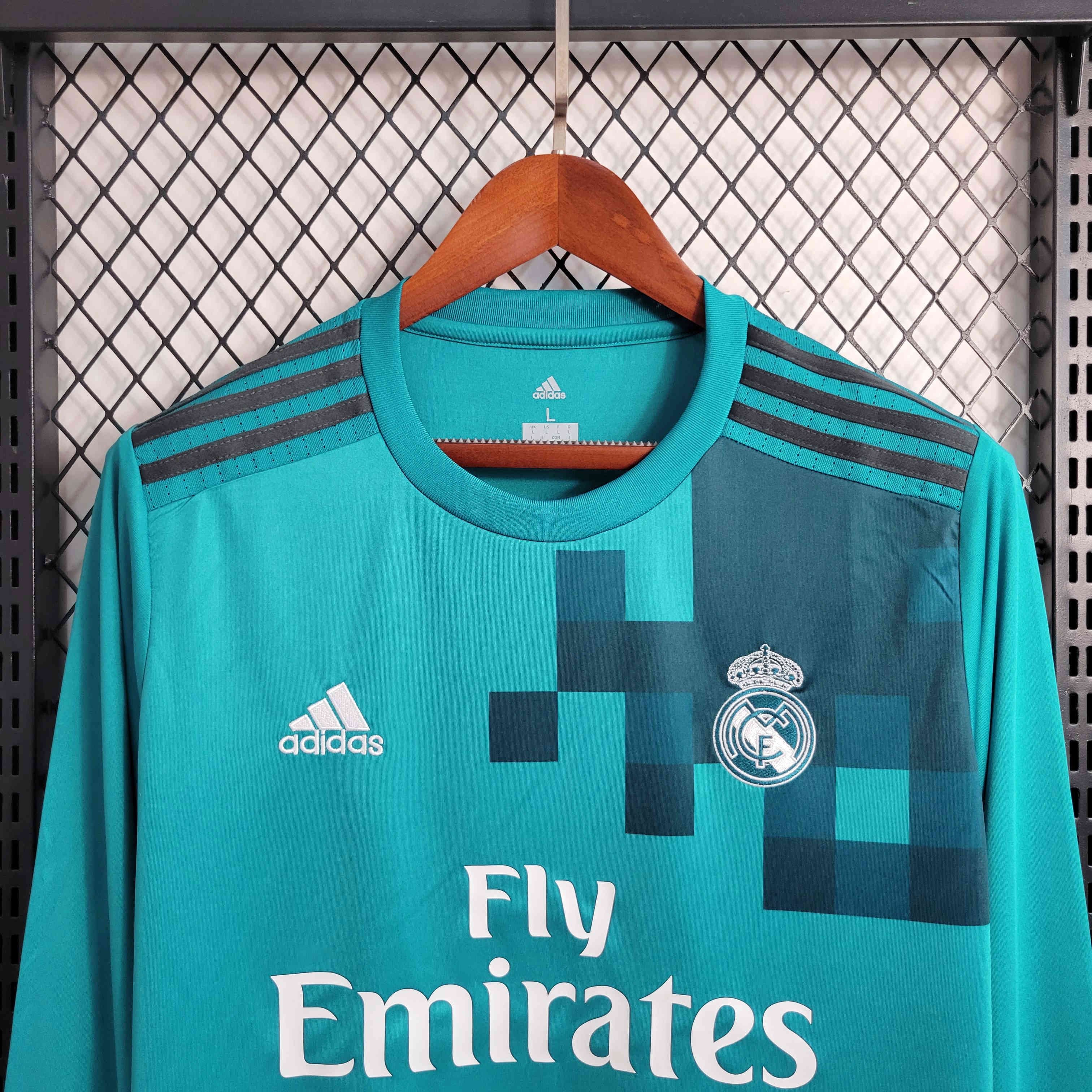 Retro Real Madrid 17-18 Third Long Sleeve Jersey - SOCCERDEALSHOP