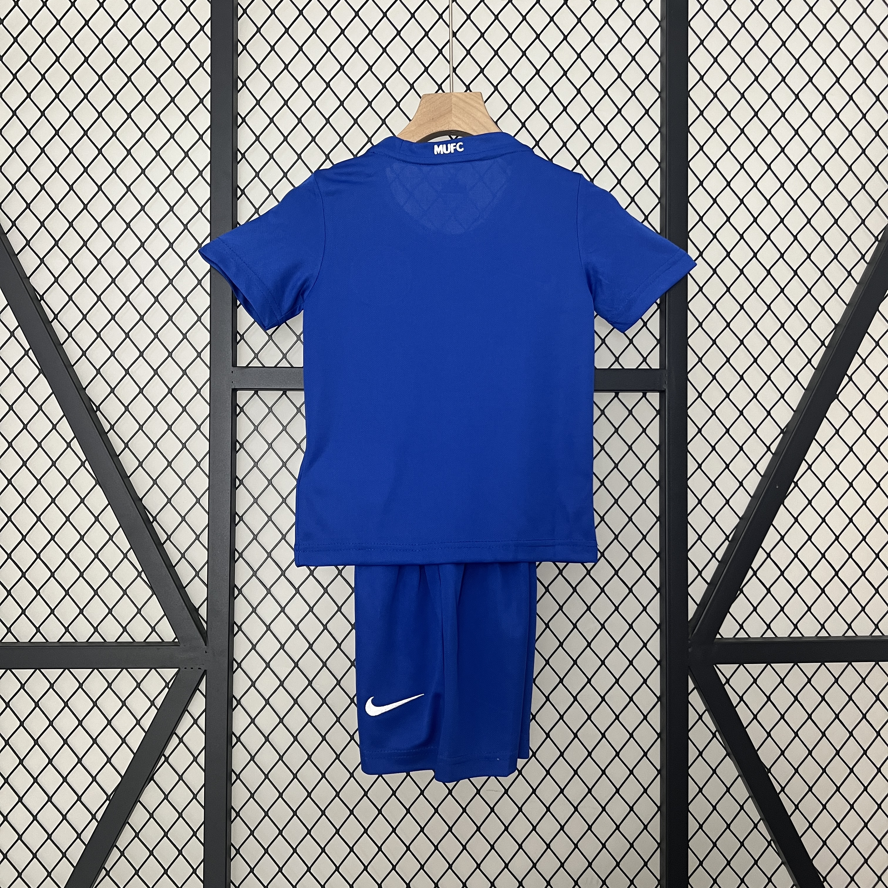 Manchester United Retro 2008-09 Third Kids Kit - SOCCERDEALSHOP