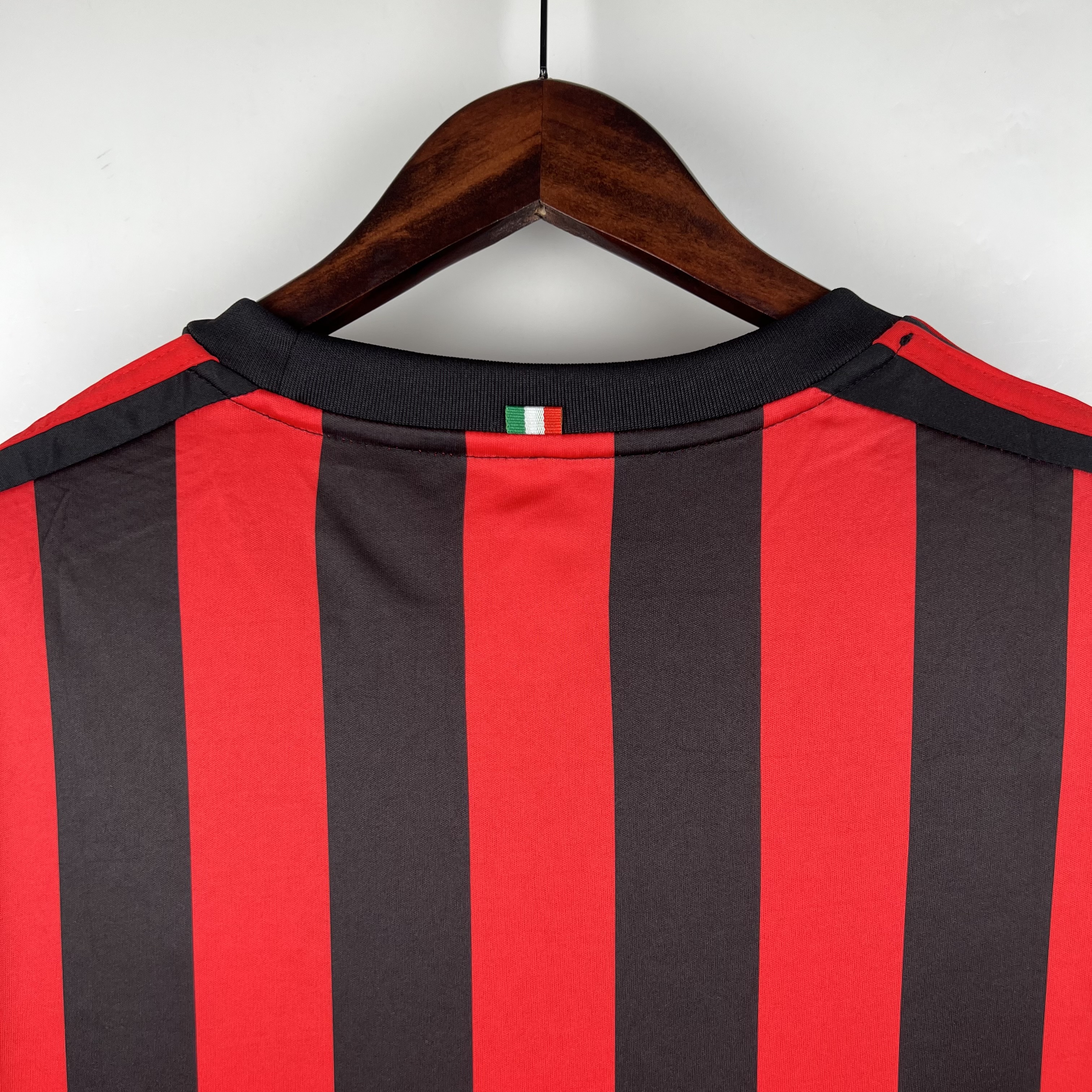 Retro AC Milan 2017-18 Home Stadium Jersey - SOCCERDEALSHOP