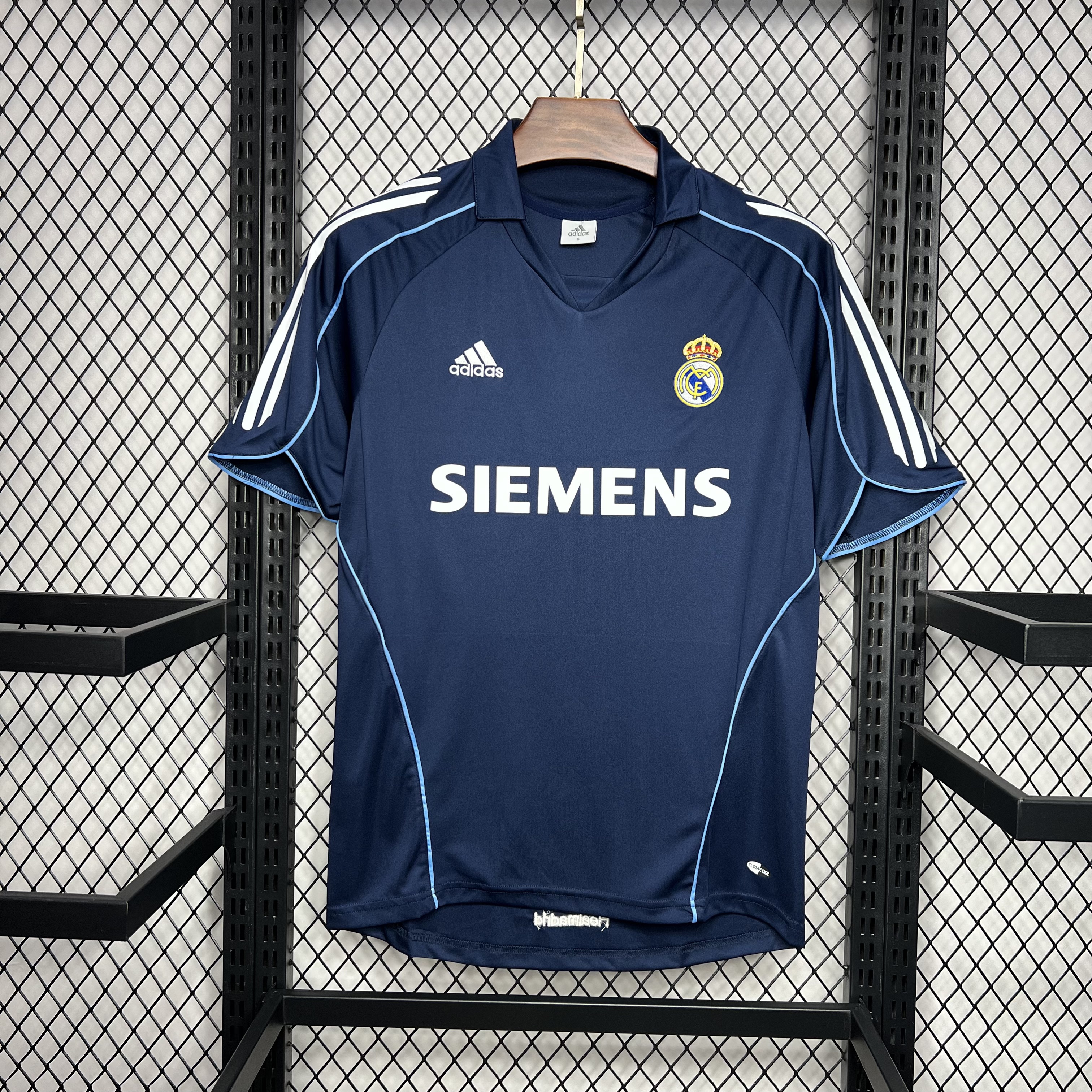 Retro Real Madrid 05-06 Away Jersey - SOCCERDEALSHOP