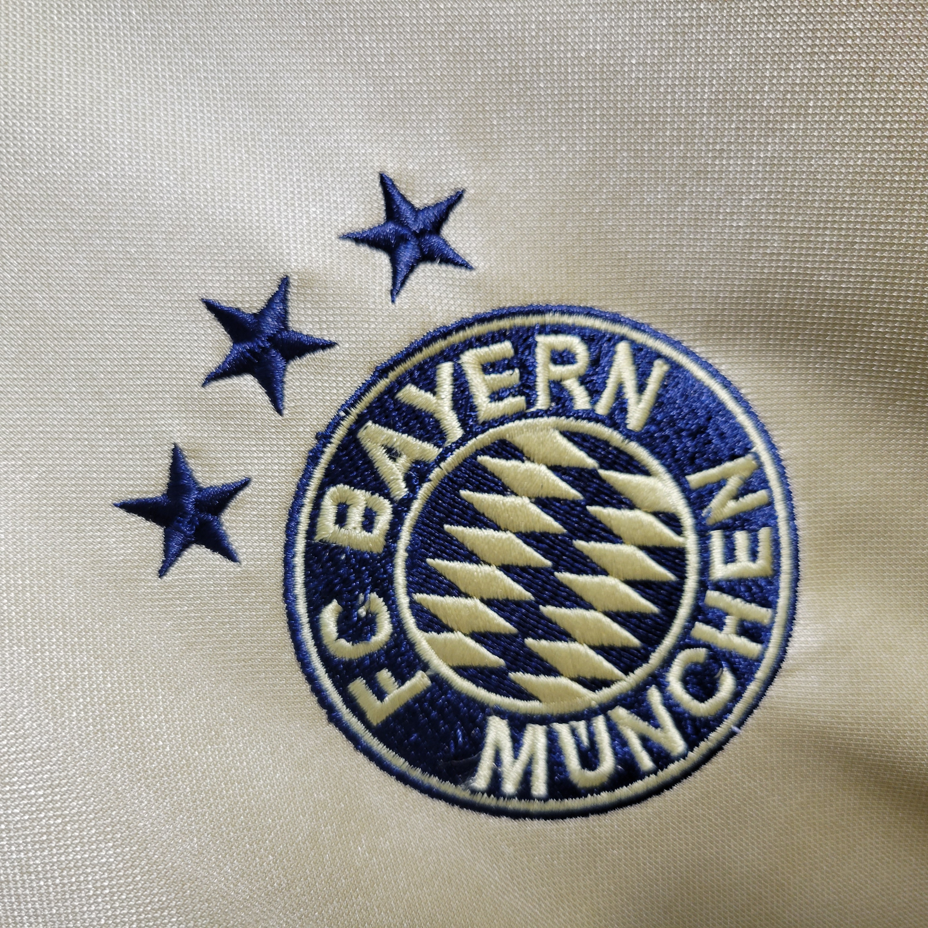 Bayern Munich Retro 04-05 Away Shirt - SOCCERDEALSHOP