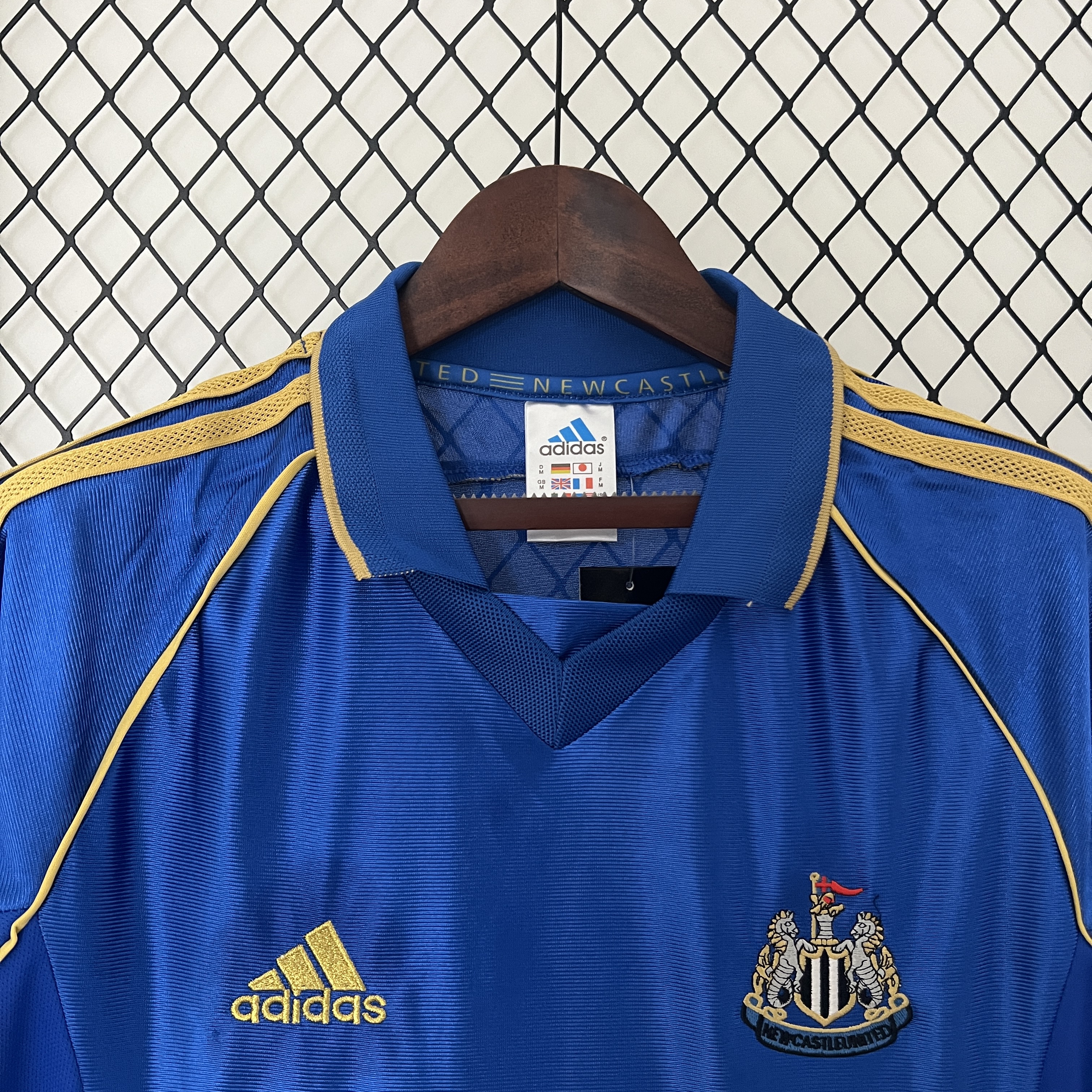 Retro Newcastle United 1998-99 Away Stadium Jersey - SOCCERDEALSHOP