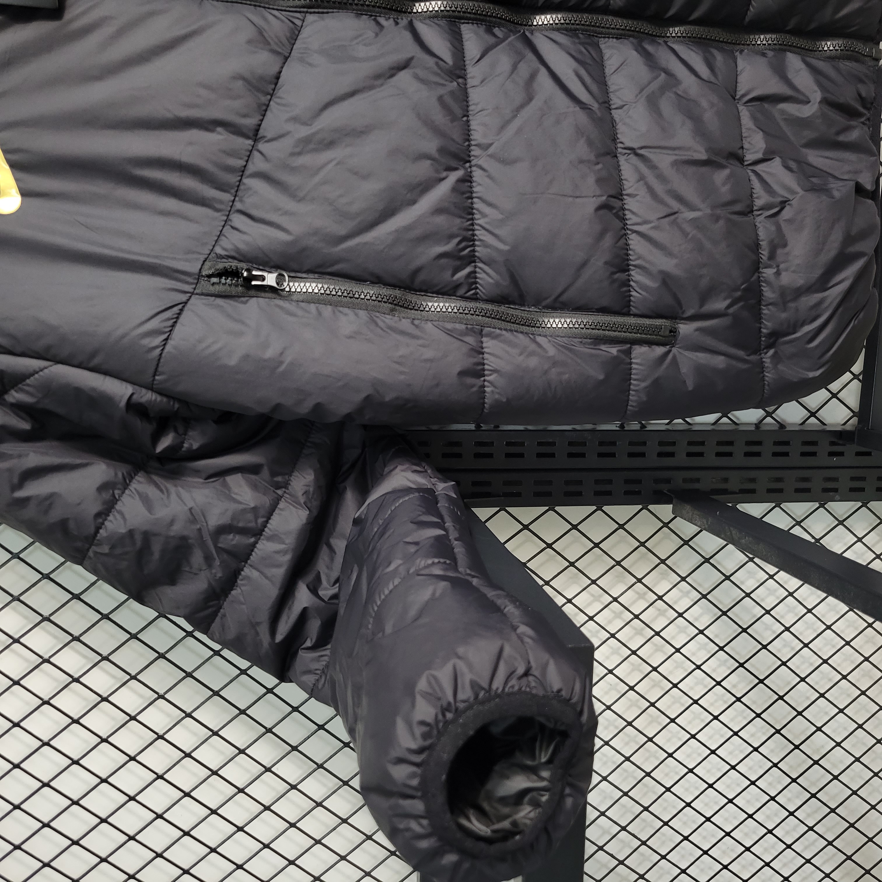 B.A.R.S.A 23-24 Men's Hooded Thermal Cotton Jacket - Black - SOCCERDEALSHOP