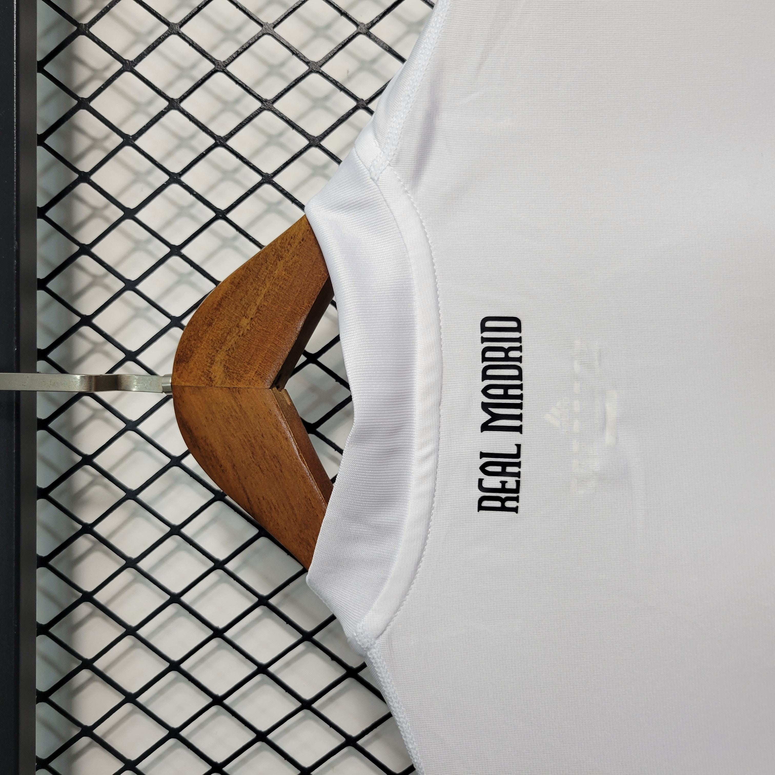 Retro Real Madrid 10-11 Home Stadium Jersey - SOCCERDEALSHOP